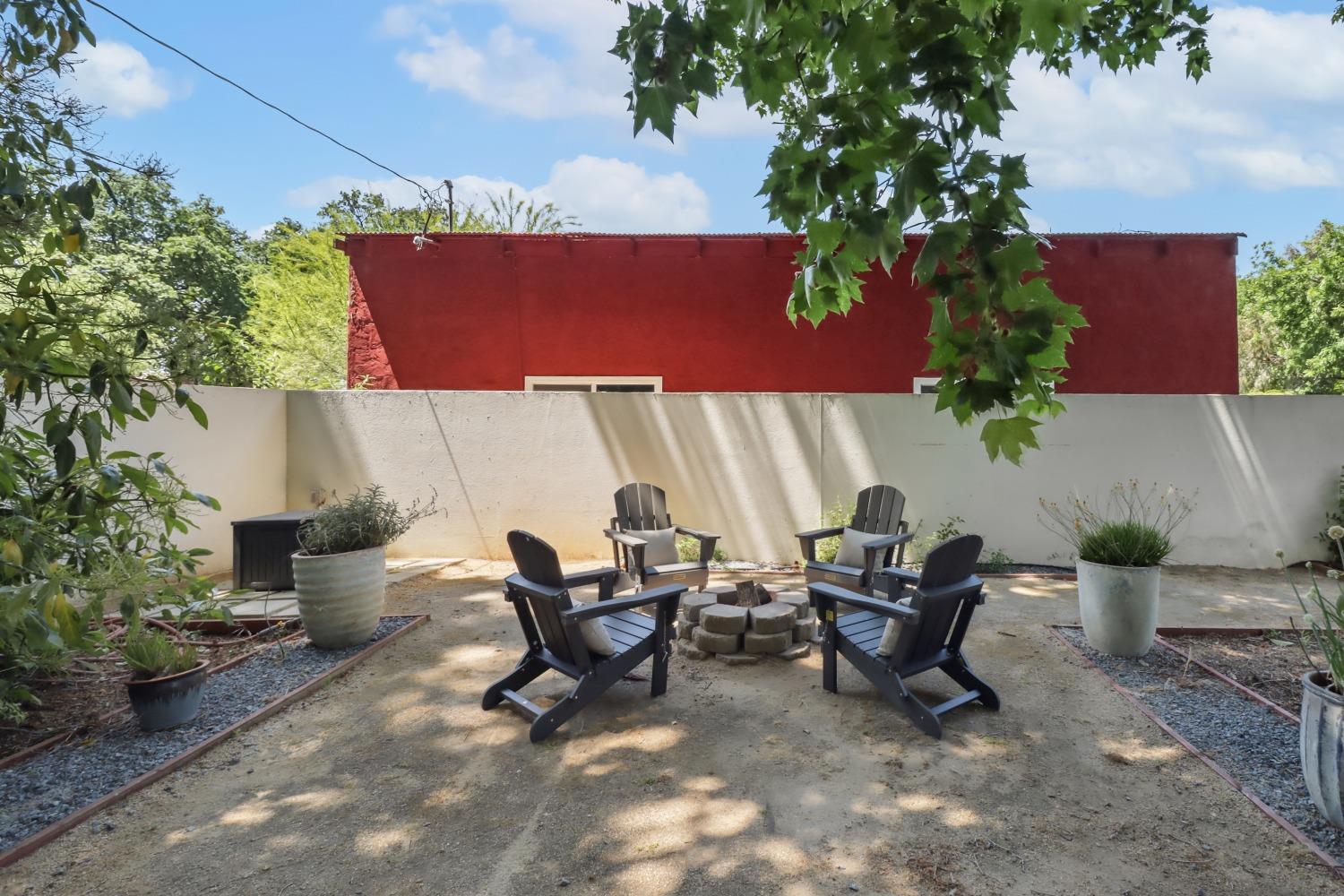 2590 S River Road