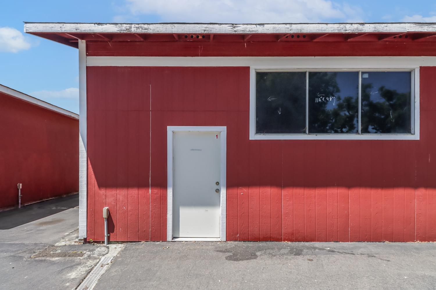 2590 S River Road