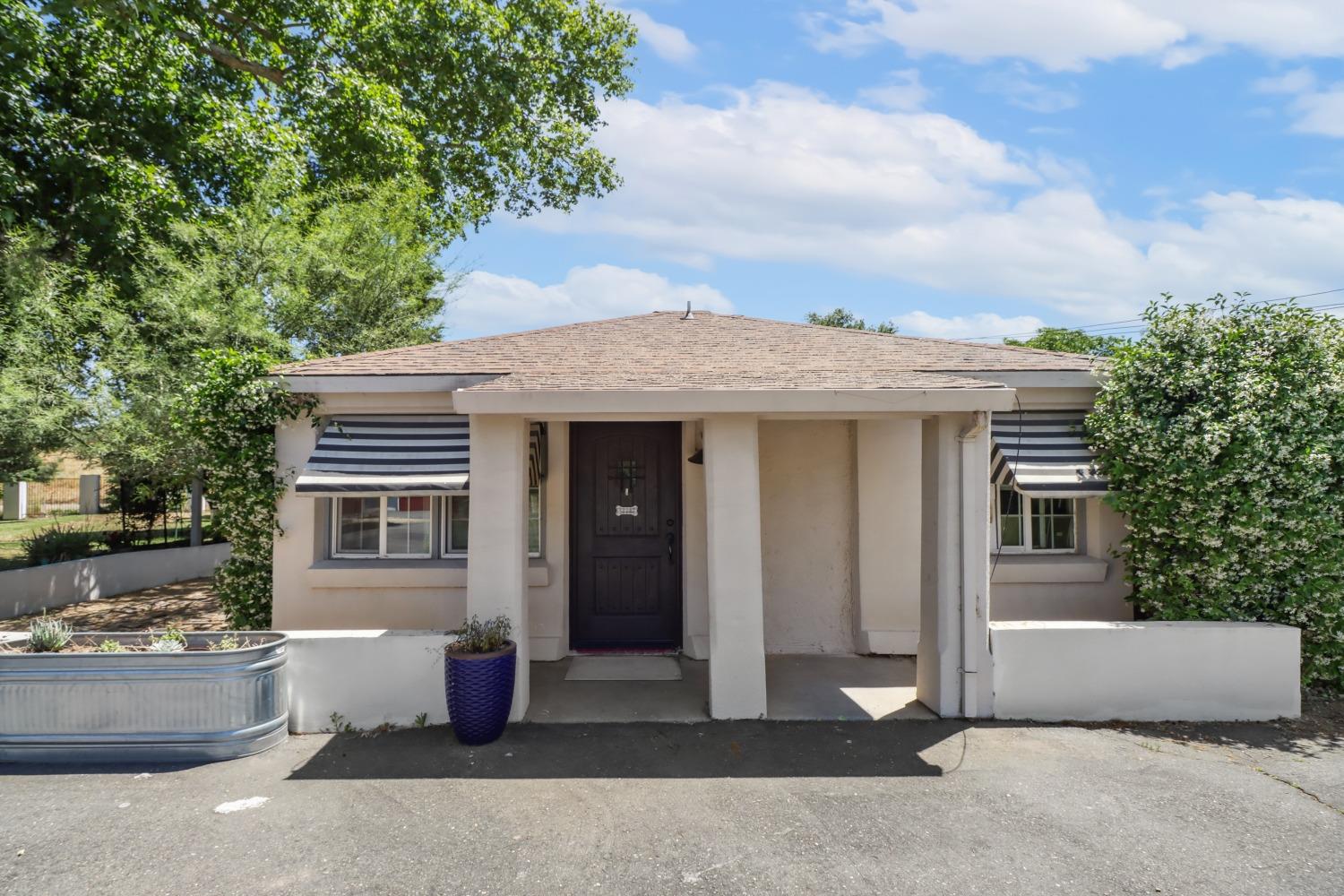 2590 S River Road