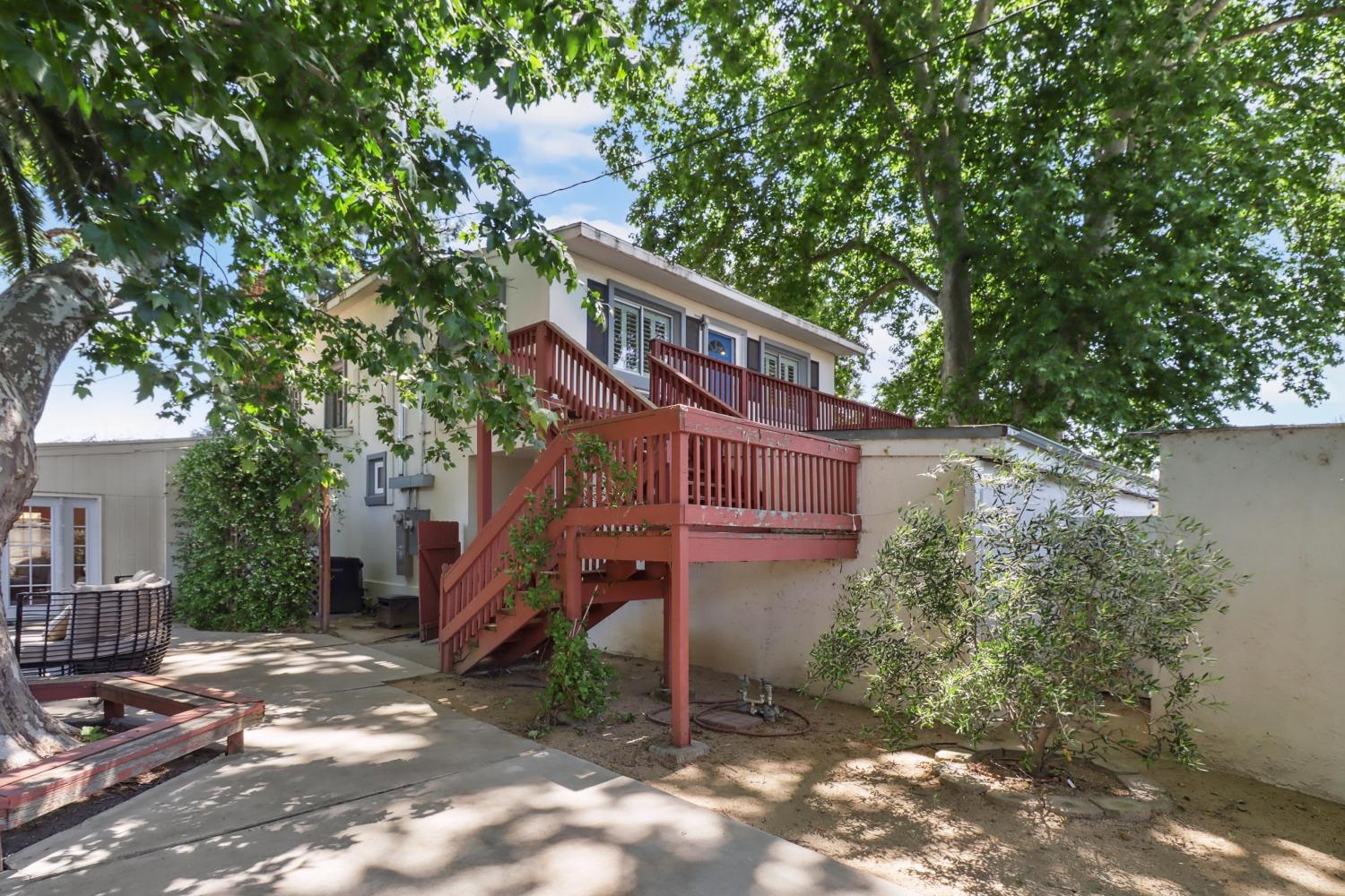 2590 S River Road
