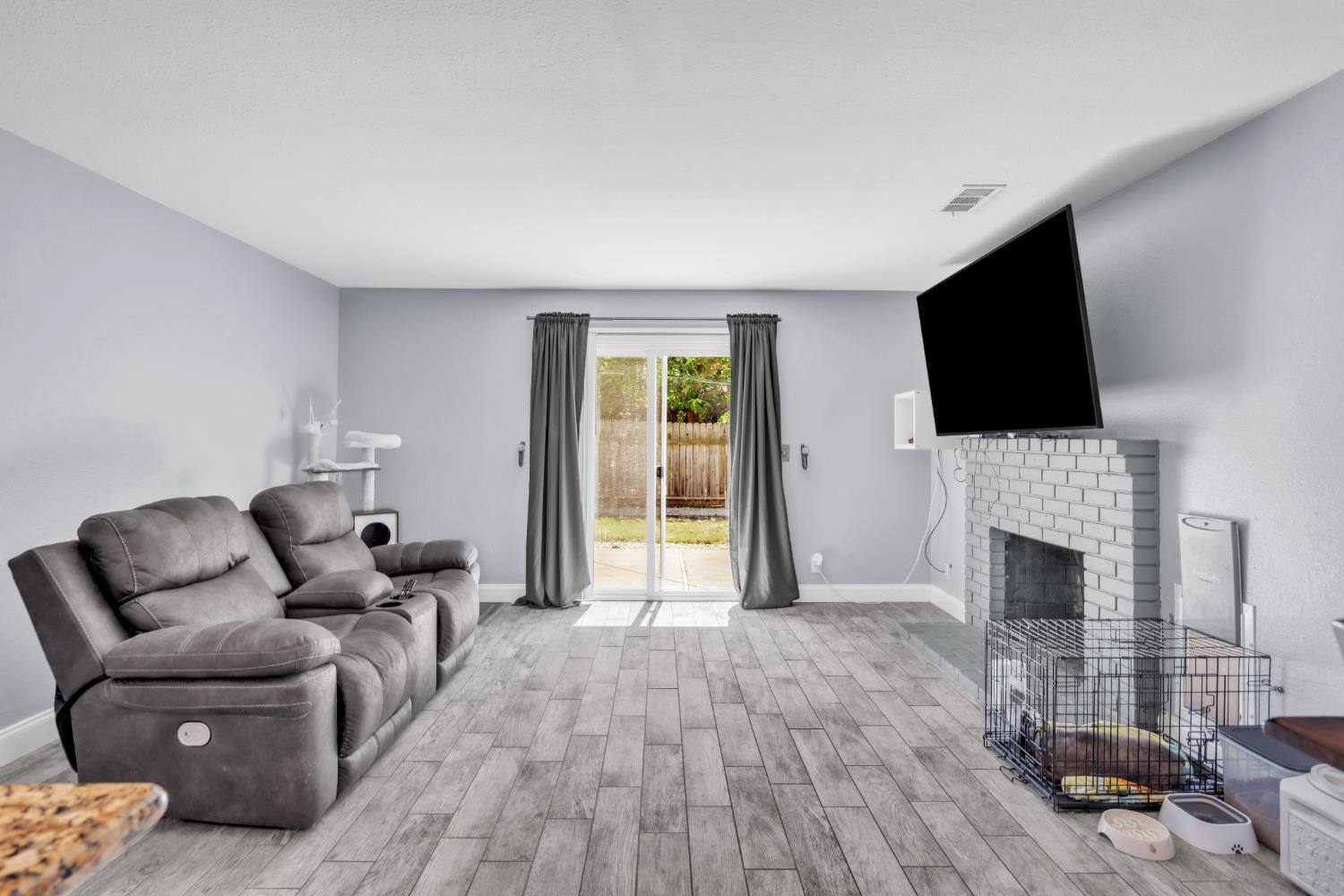 6103 Willowmont Circle
