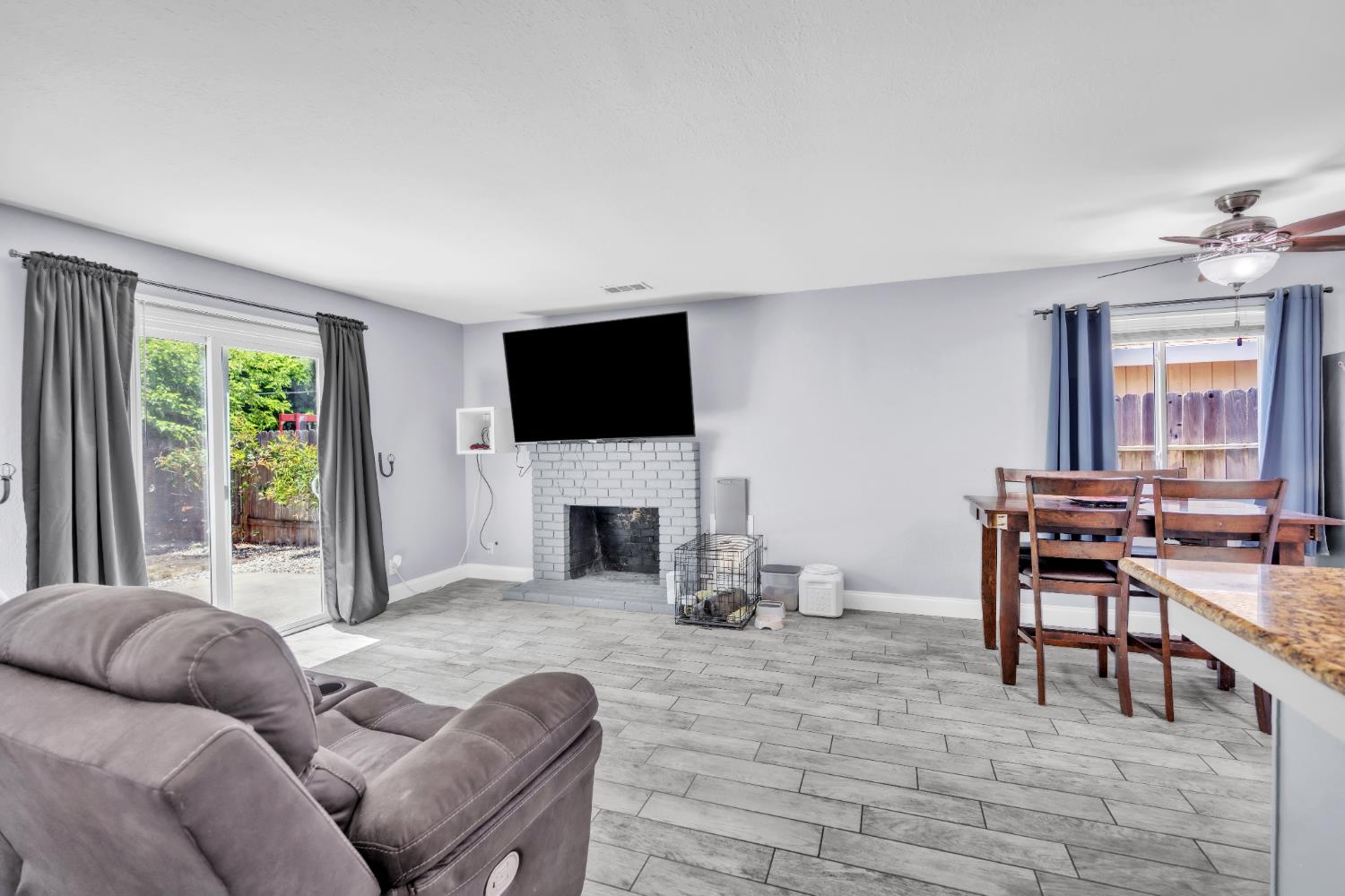 6103 Willowmont Circle
