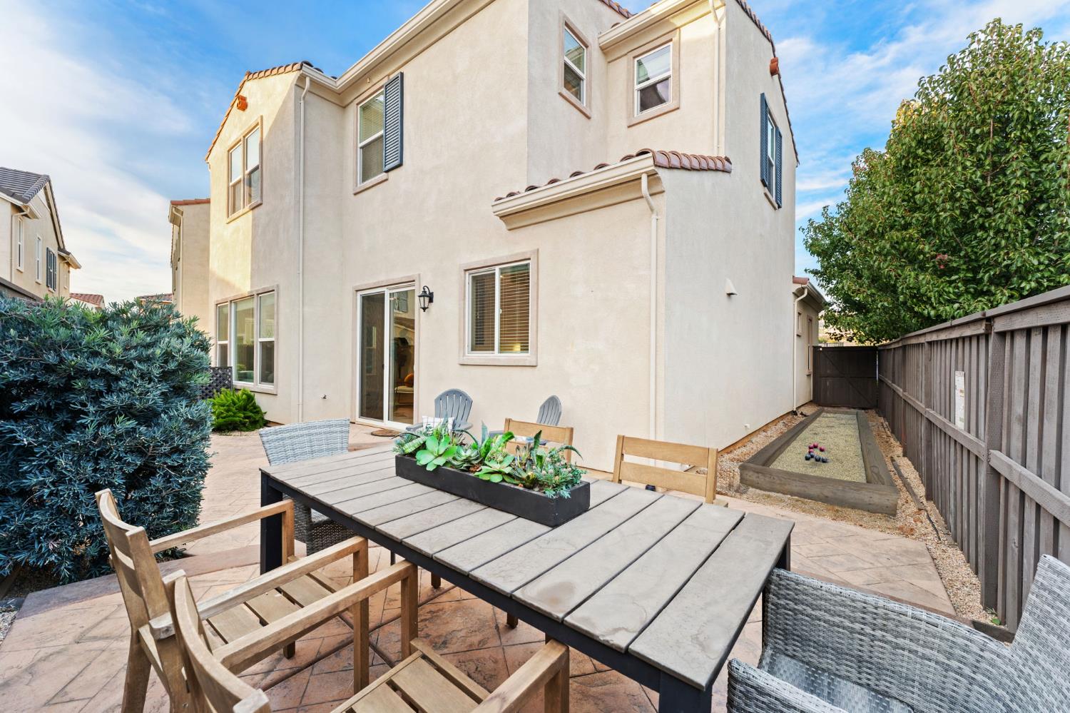 8674 Mahonia Drive