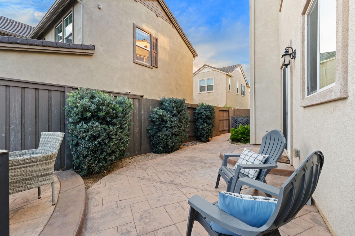8674 Mahonia Drive