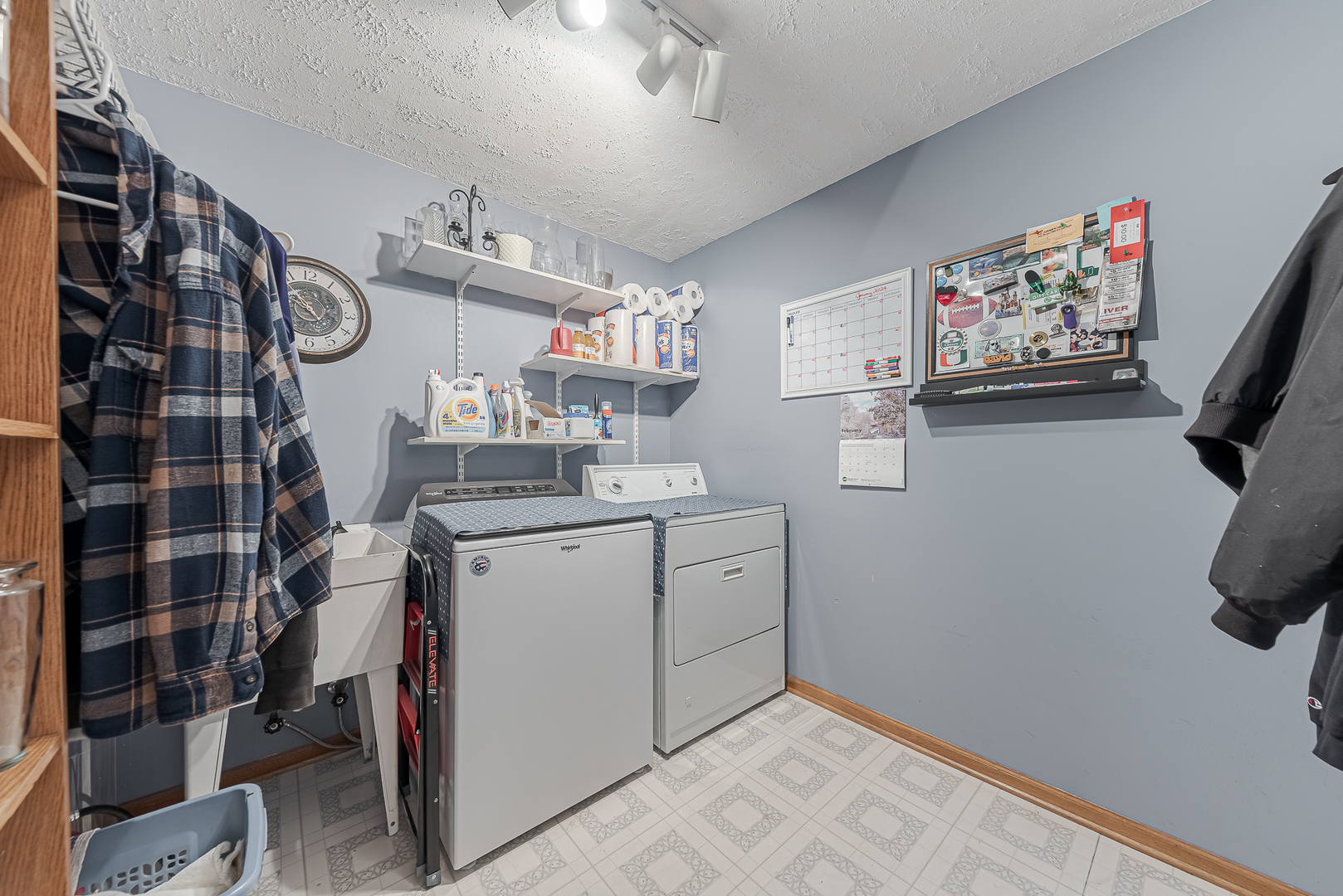 8713 Harvest View Lane