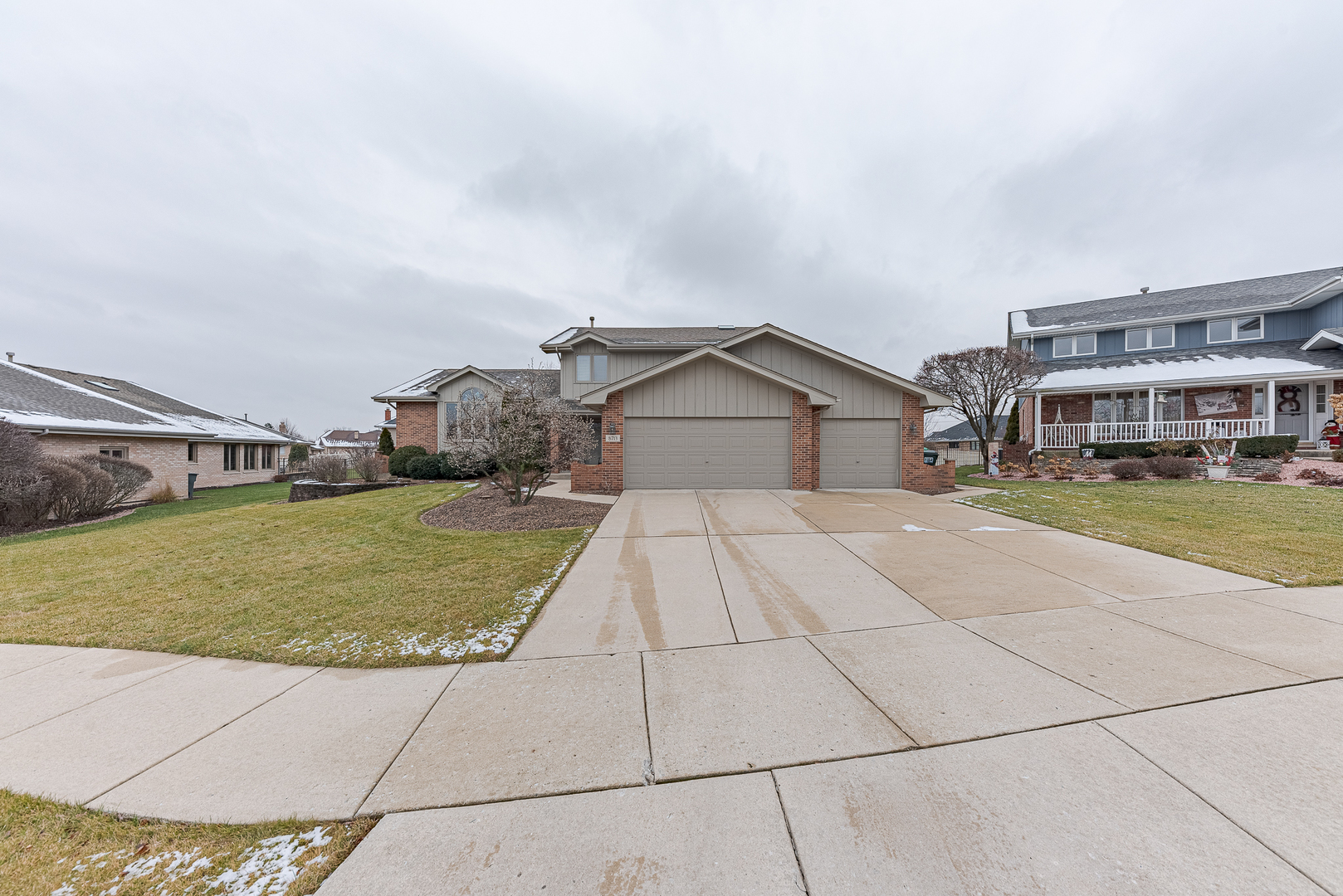 8713 Harvest View Lane