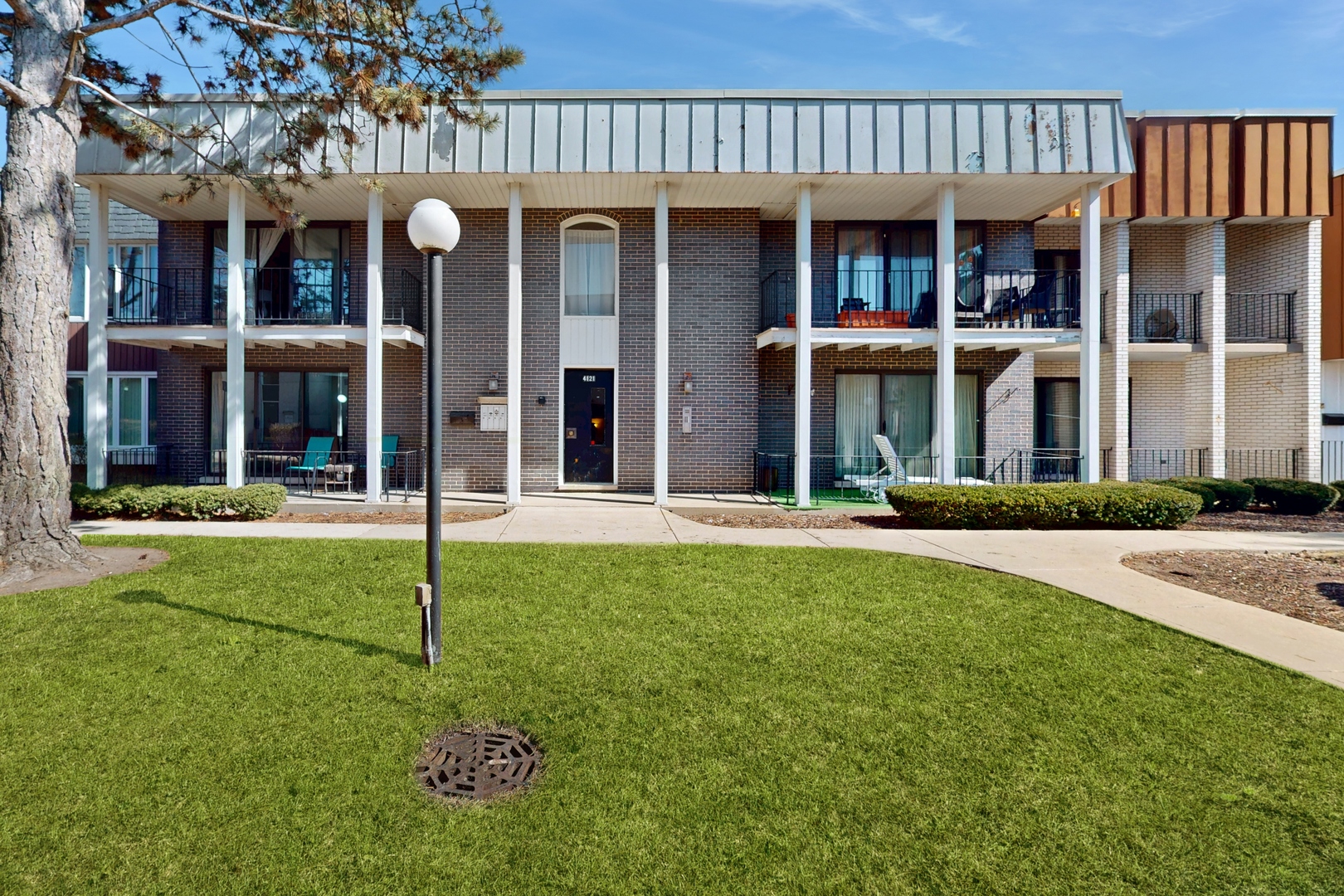 4121 W 98th Street Unit: 1A