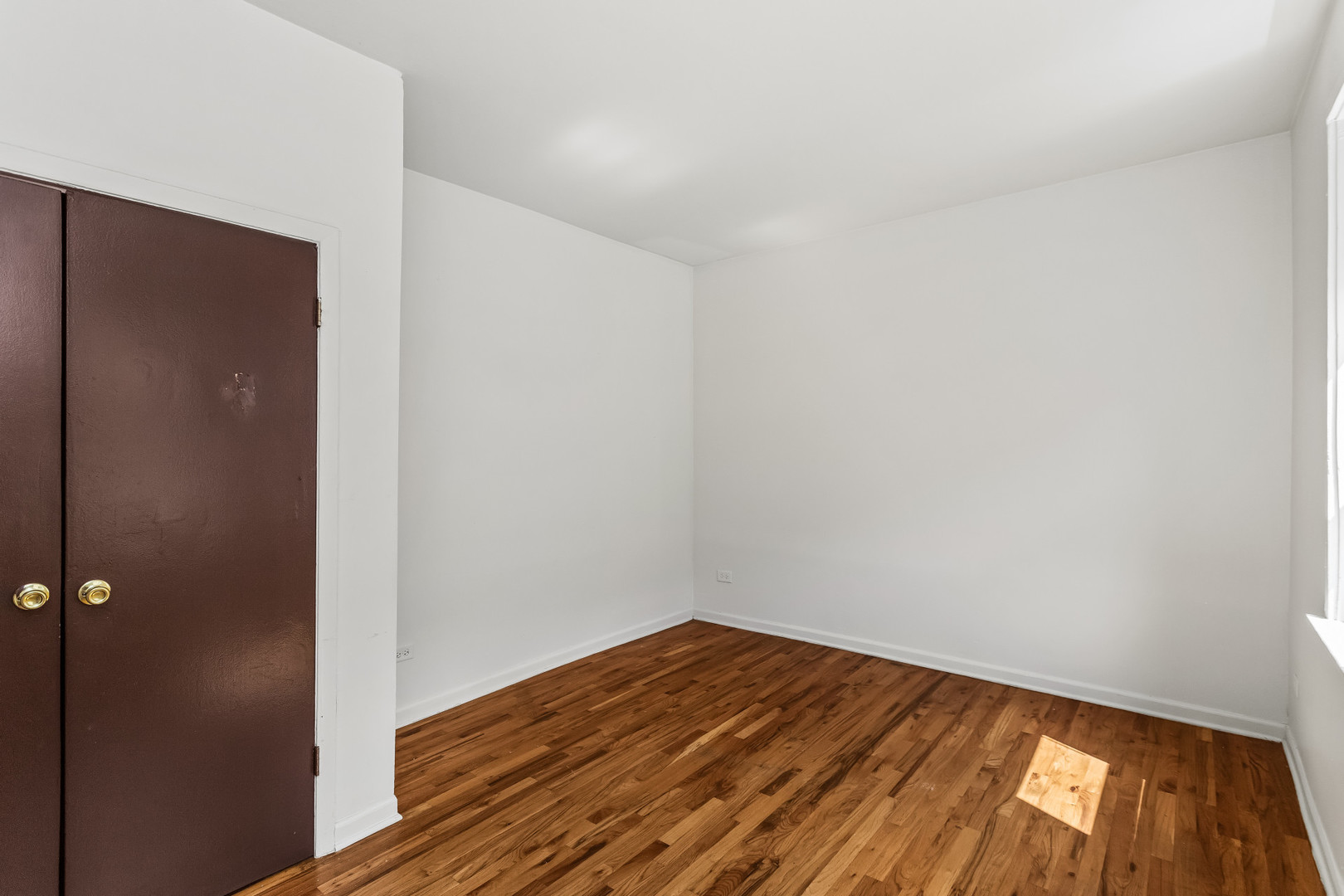 4031 W Gladys Avenue