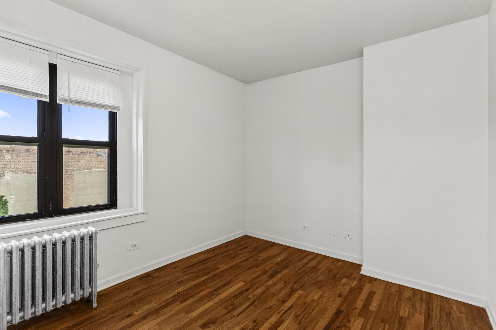 4031 W Gladys Avenue