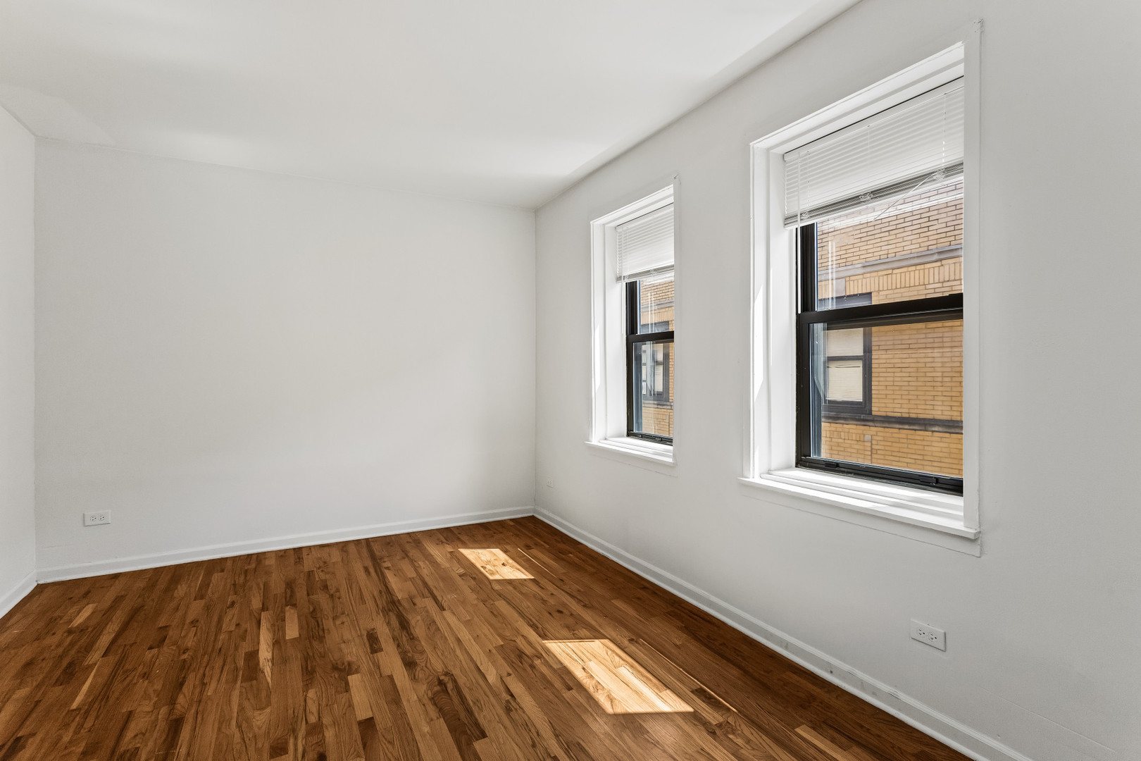 4031 W Gladys Avenue