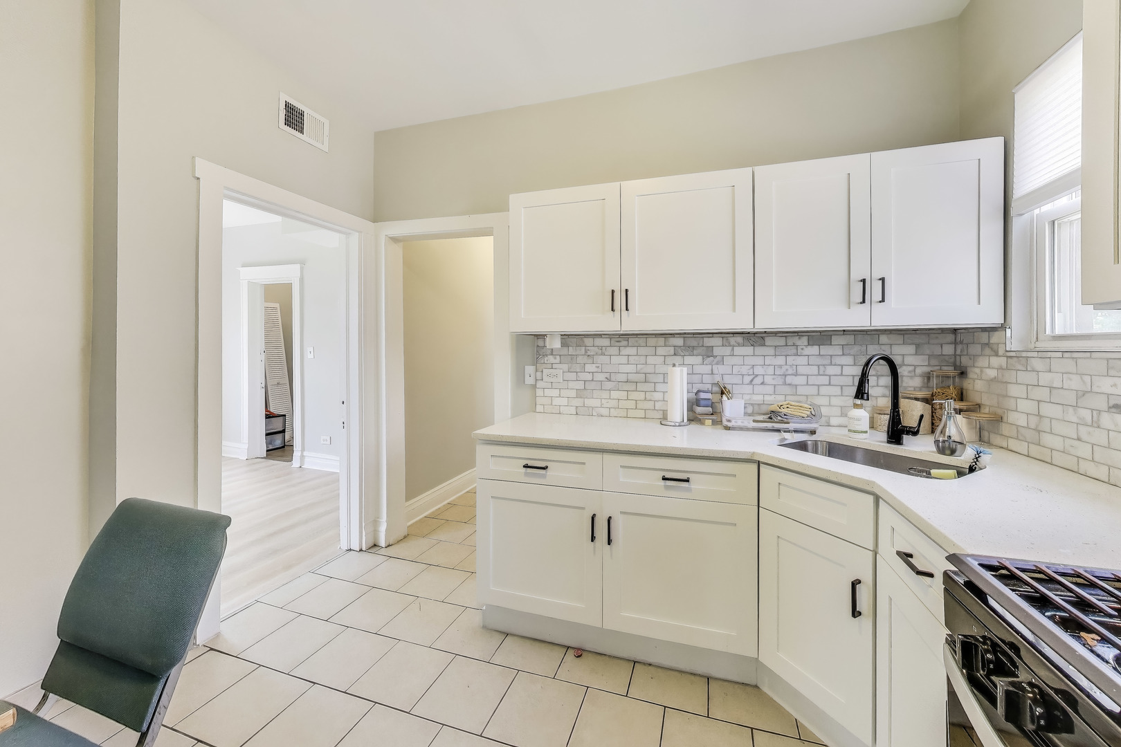 5169 S Michigan Avenue Unit: 2