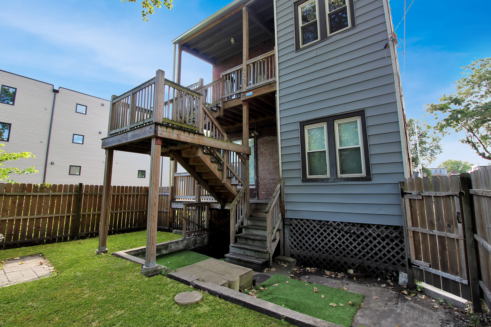 5169 S Michigan Avenue Unit: 2
