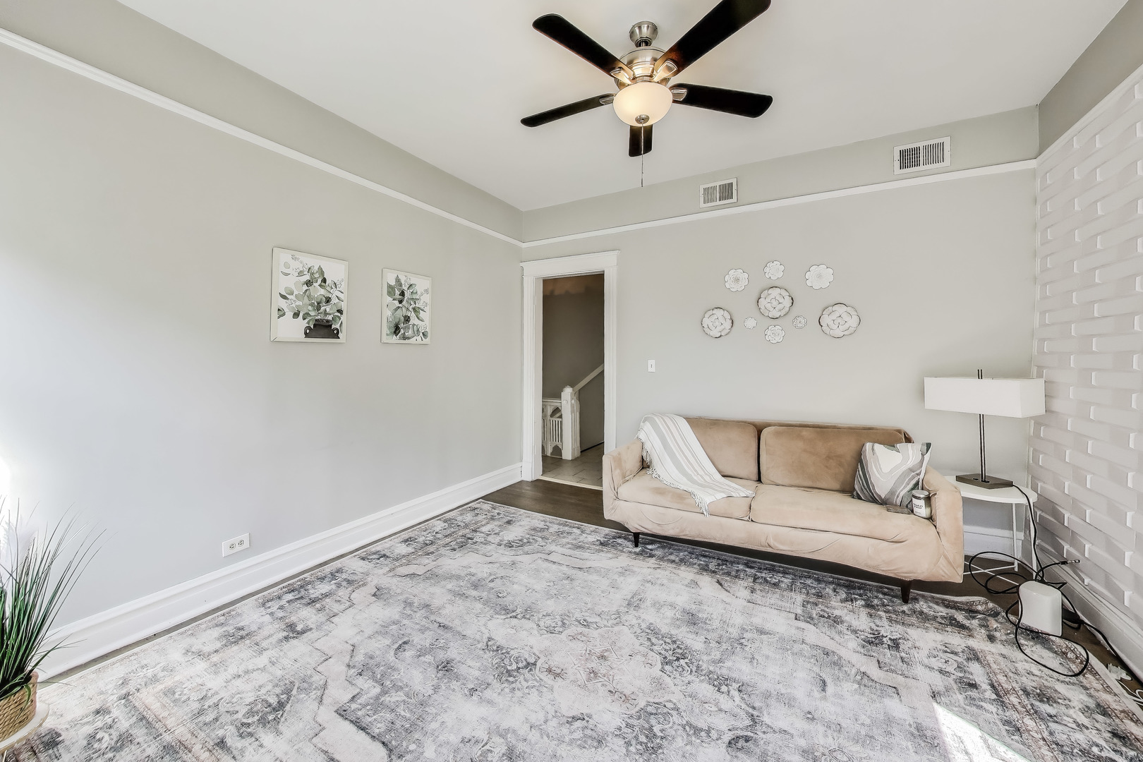 5169 S Michigan Avenue Unit: 2