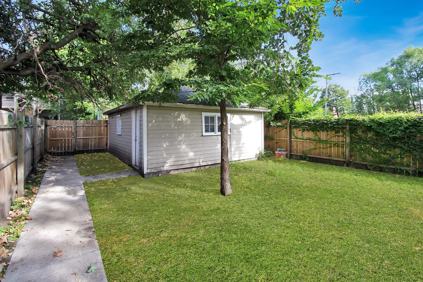 5169 S Michigan Avenue Unit: 2