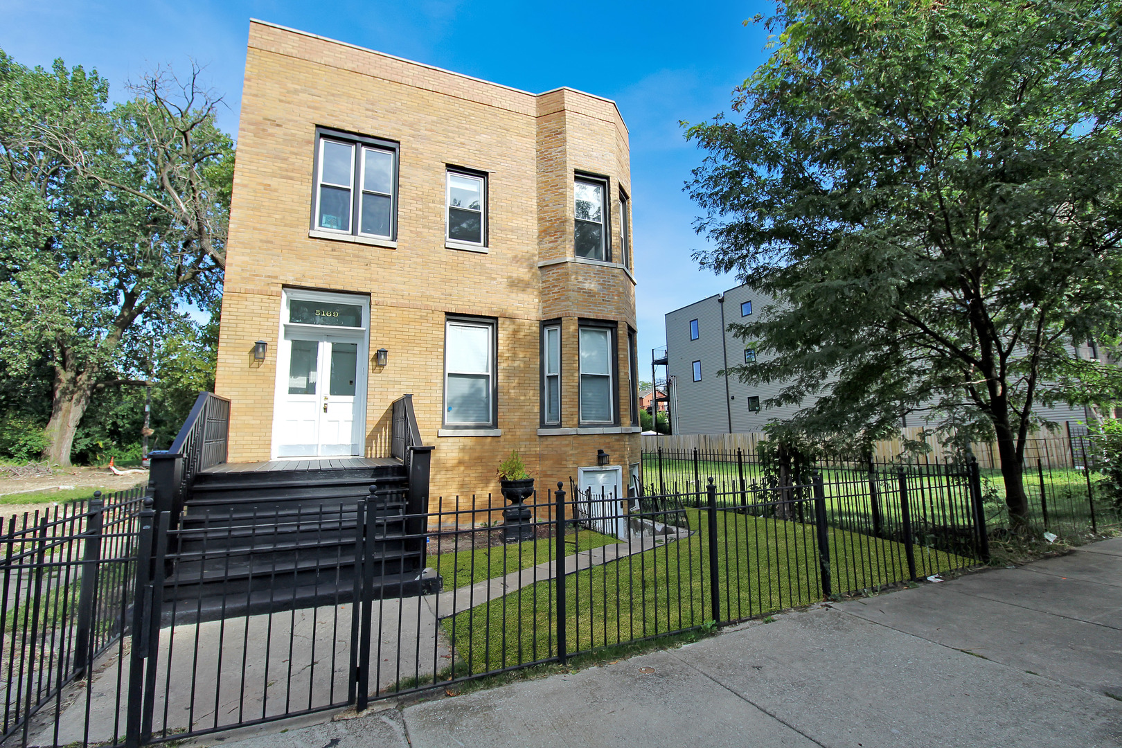 5169 S Michigan Avenue Unit: 1