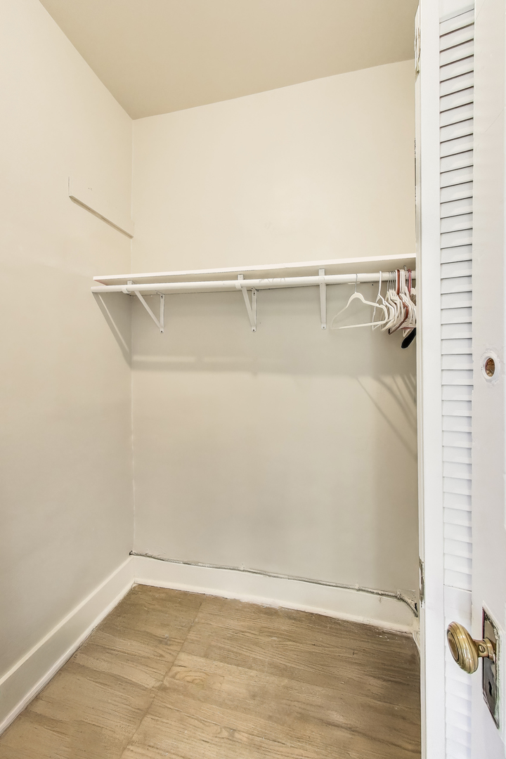 5169 S Michigan Avenue