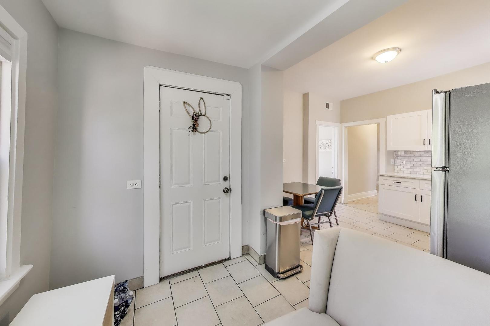 5169 S Michigan Avenue