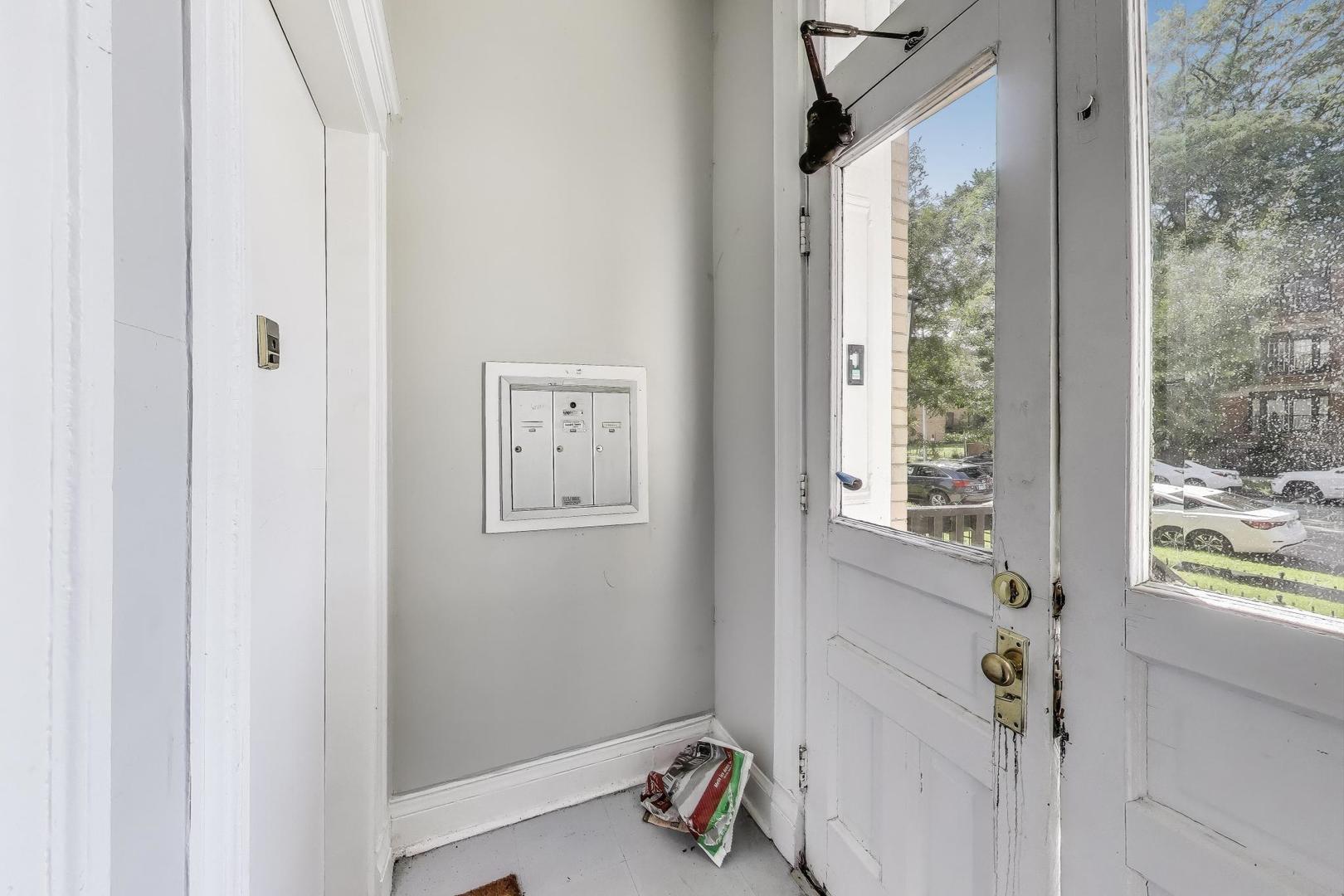 5169 S Michigan Avenue