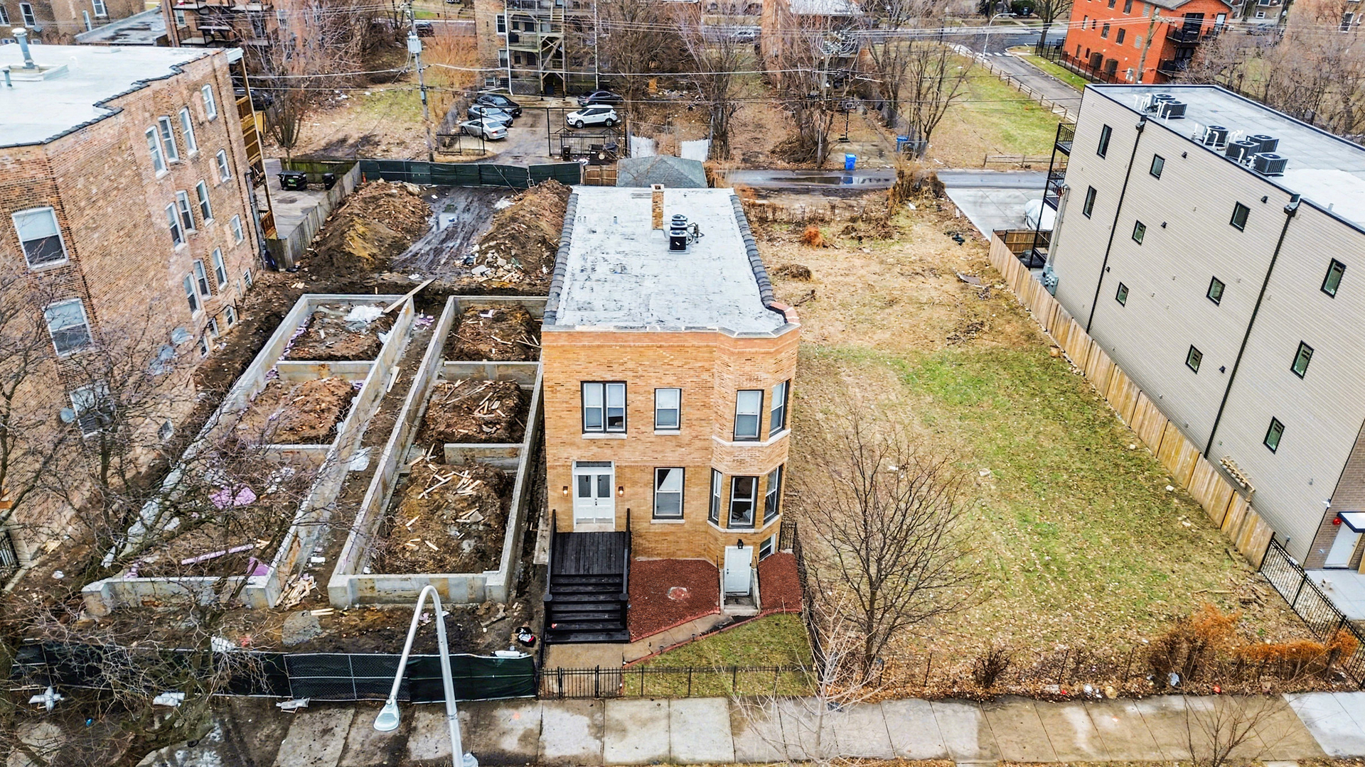 5169 S Michigan Avenue