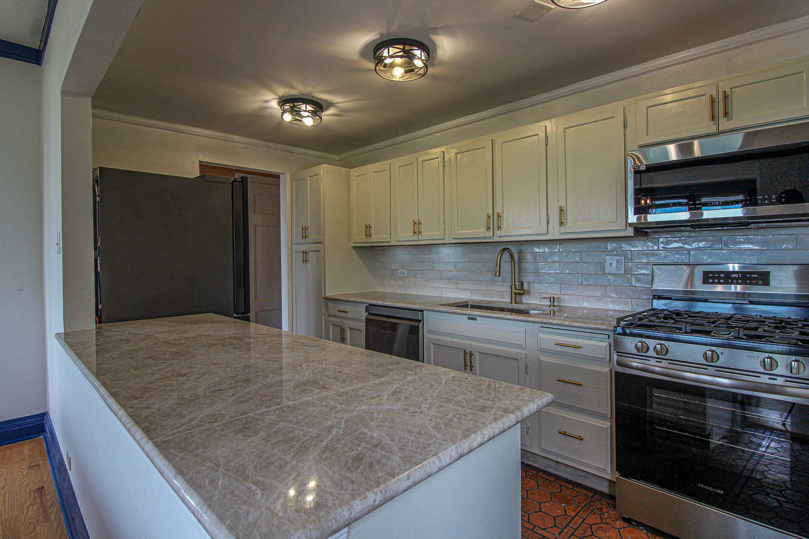 5300 S Shore Drive Unit: 59