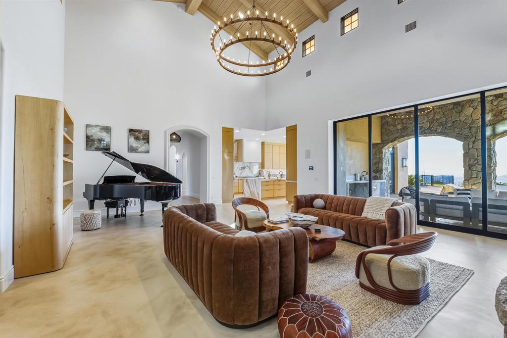 18000 Sunset Point Road