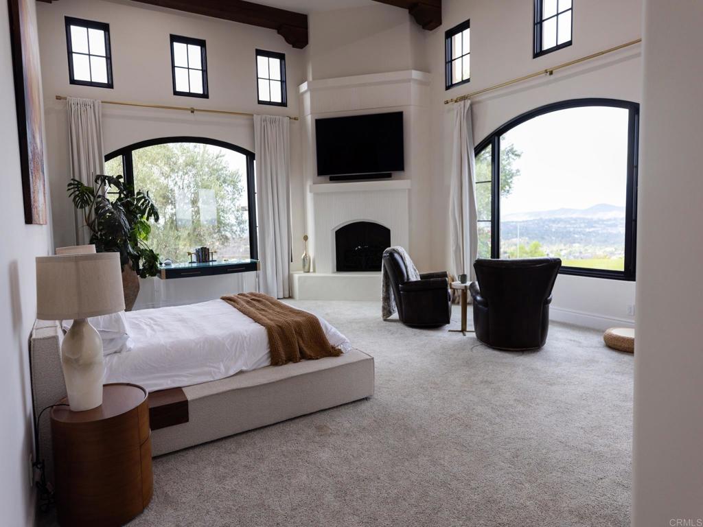 18000 Sunset Point Road