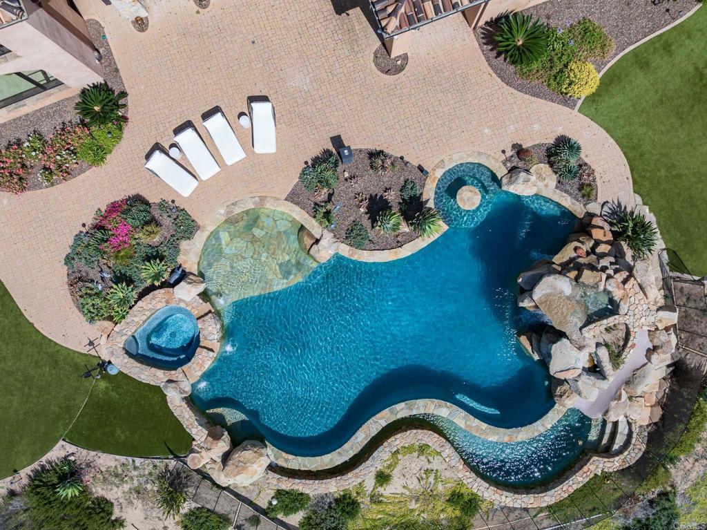 18000 Sunset Point Drive