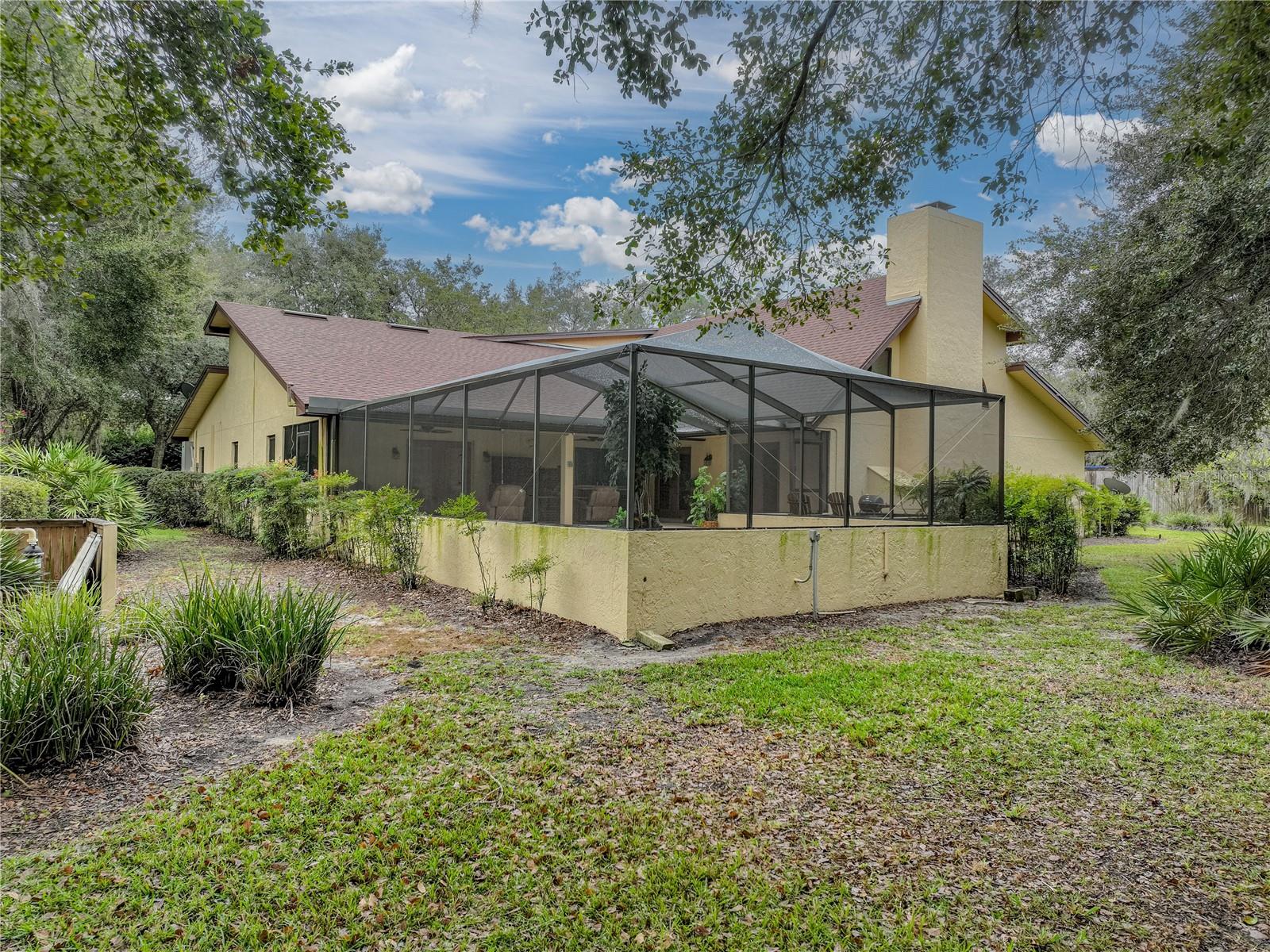1341 COUNTRY OAKS BLVD