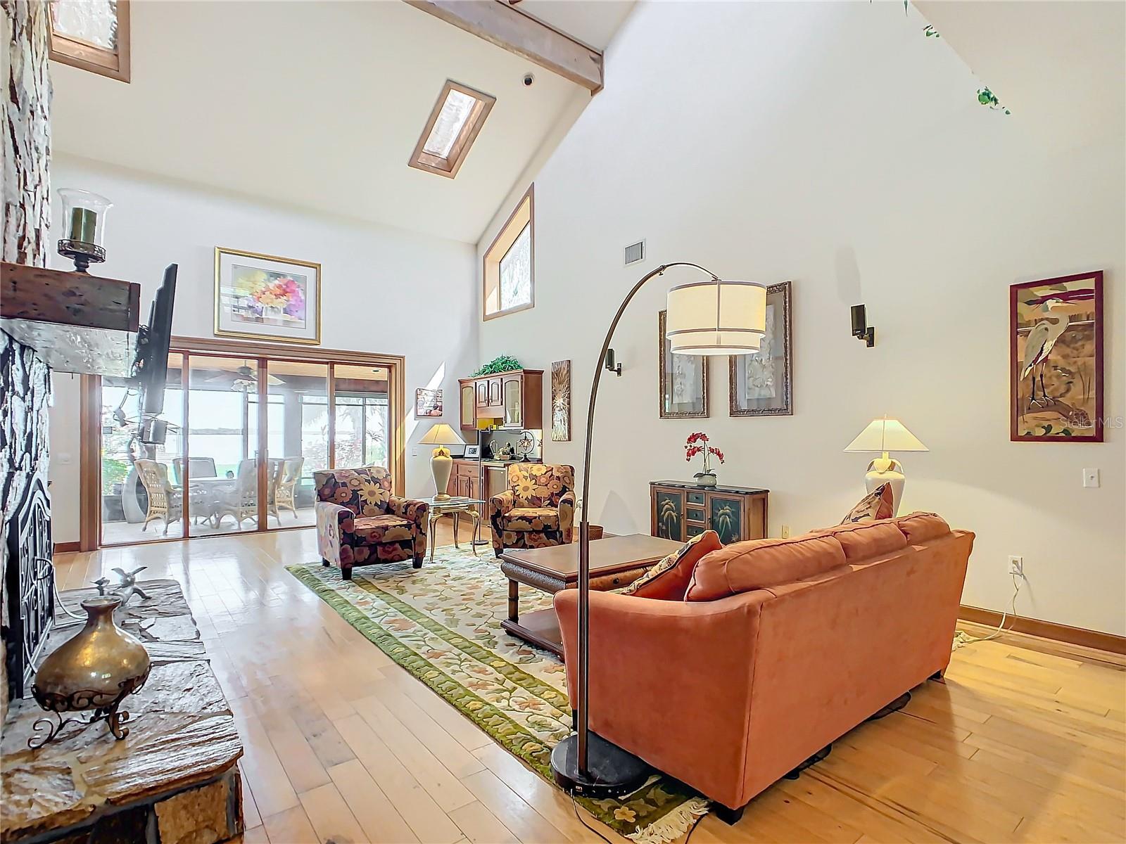 6454 TIMBERLANE RD