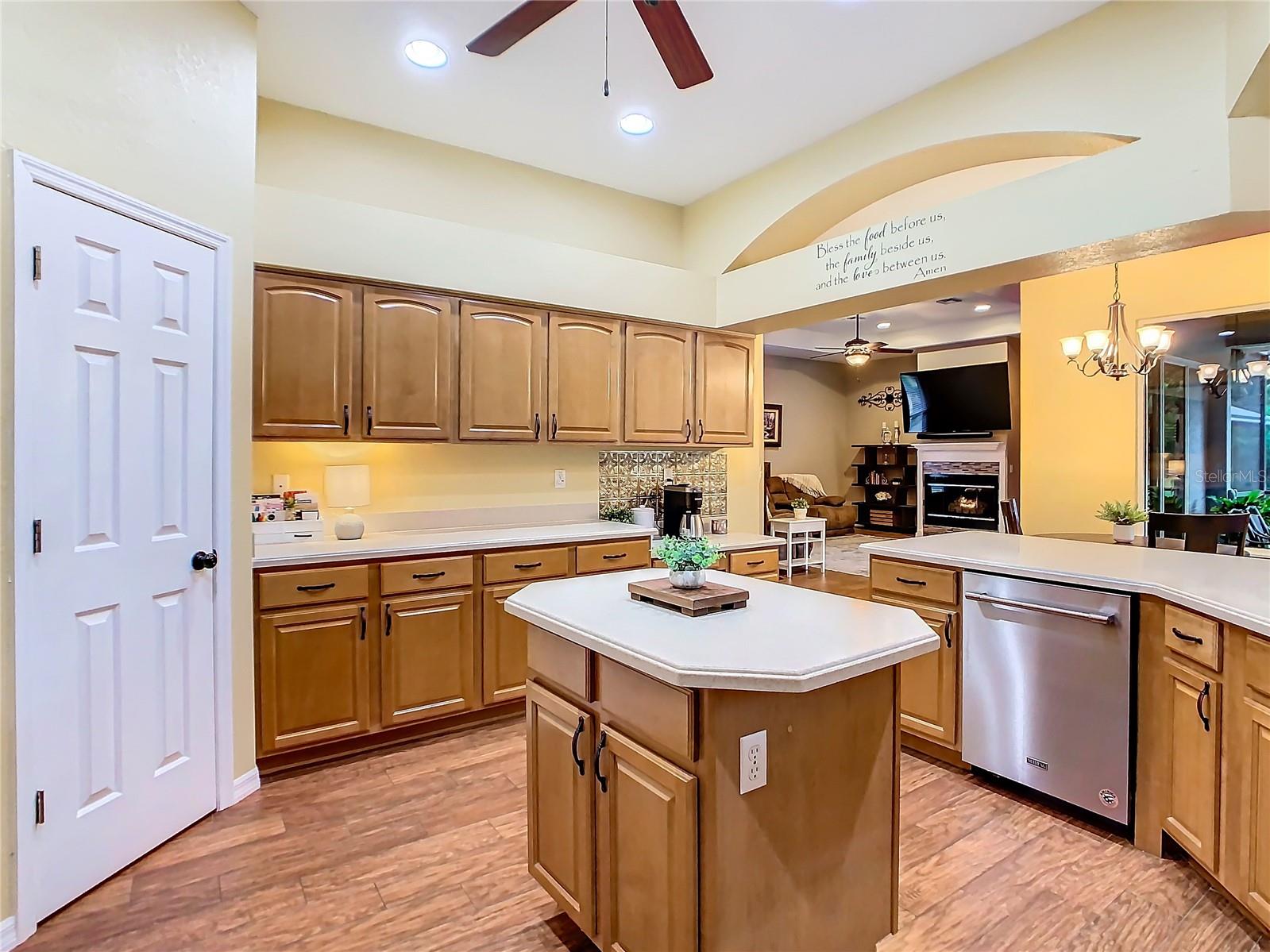 540 STARR RIDGE DR