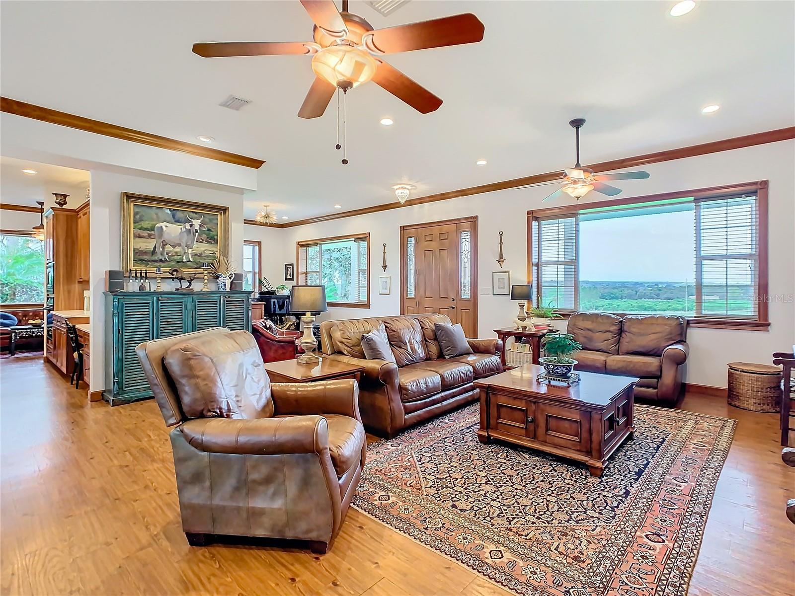 905 N CROOKED LAKE DR