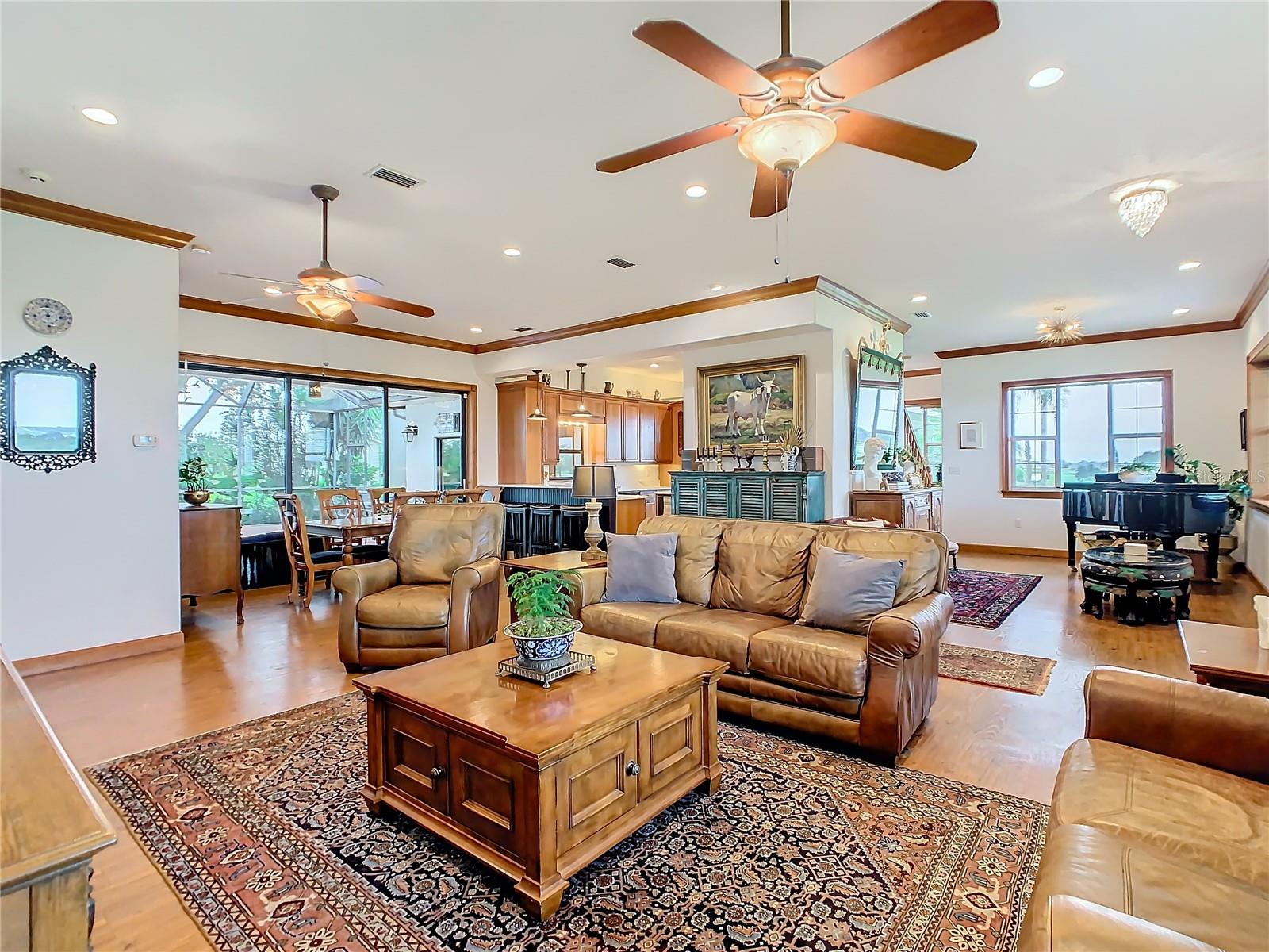 905 N CROOKED LAKE DR