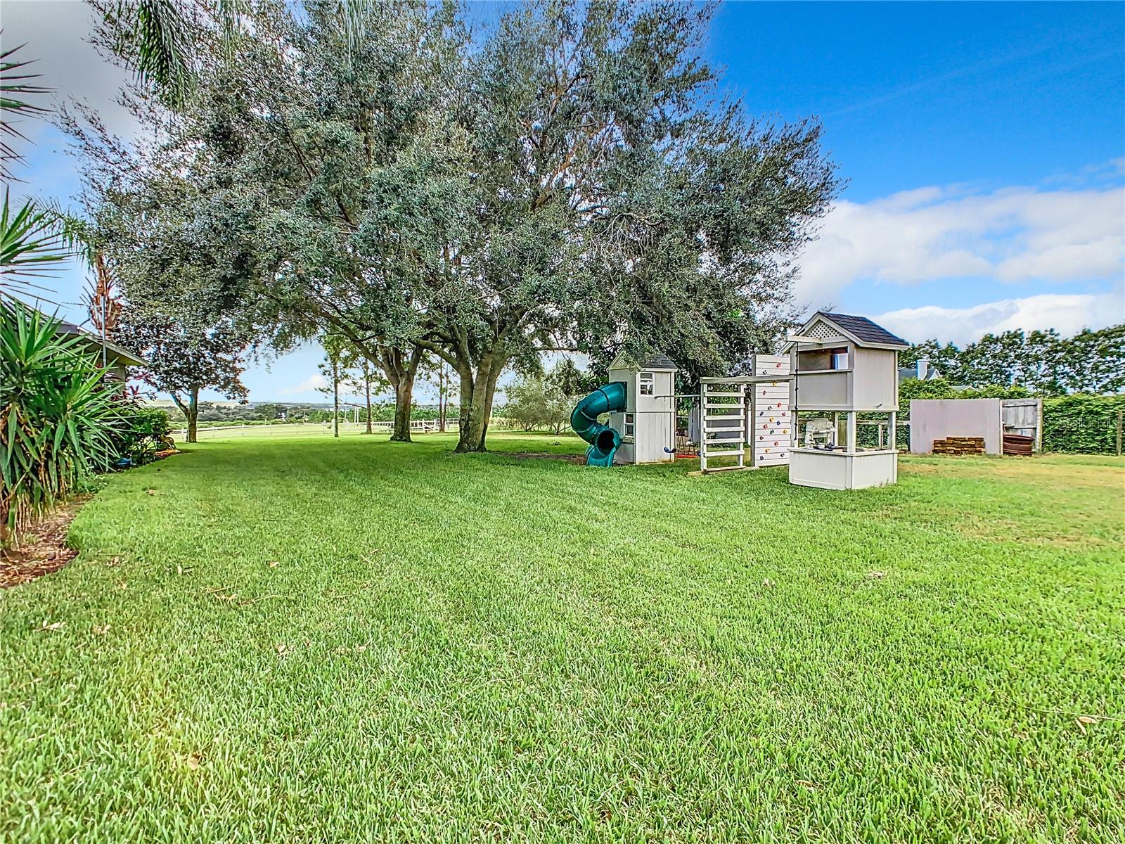 905 N CROOKED LAKE DR