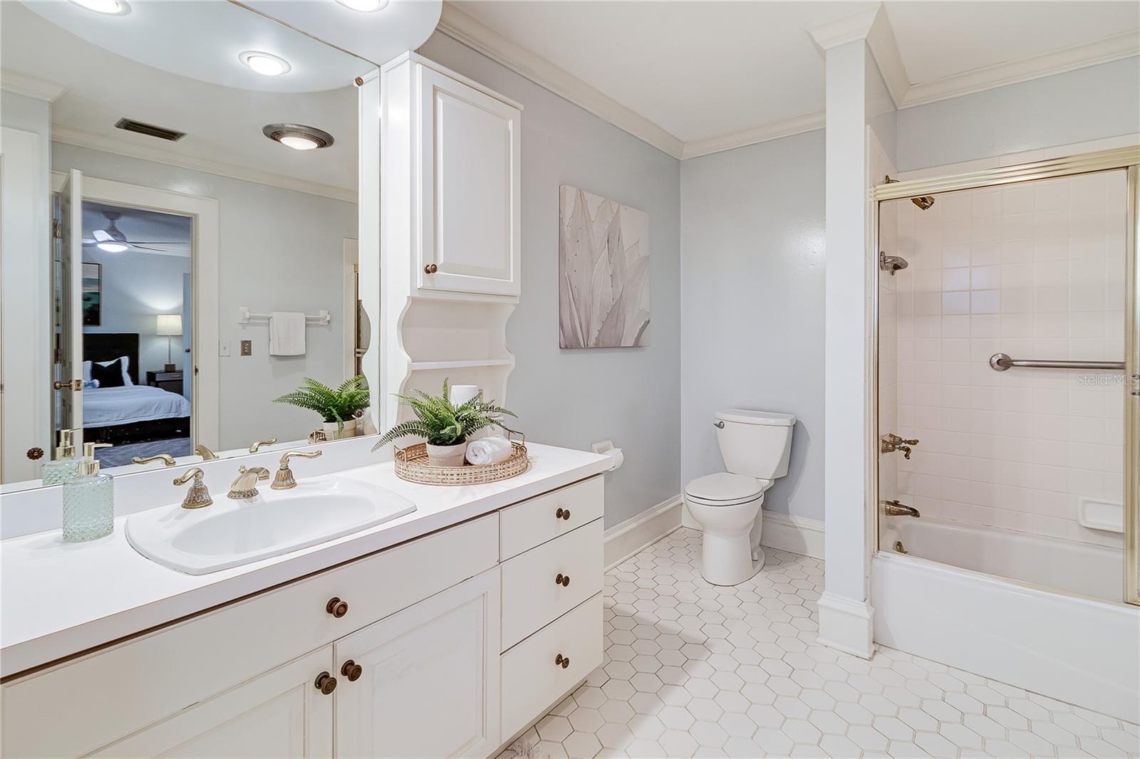 3241 HARBOR BEACH DR