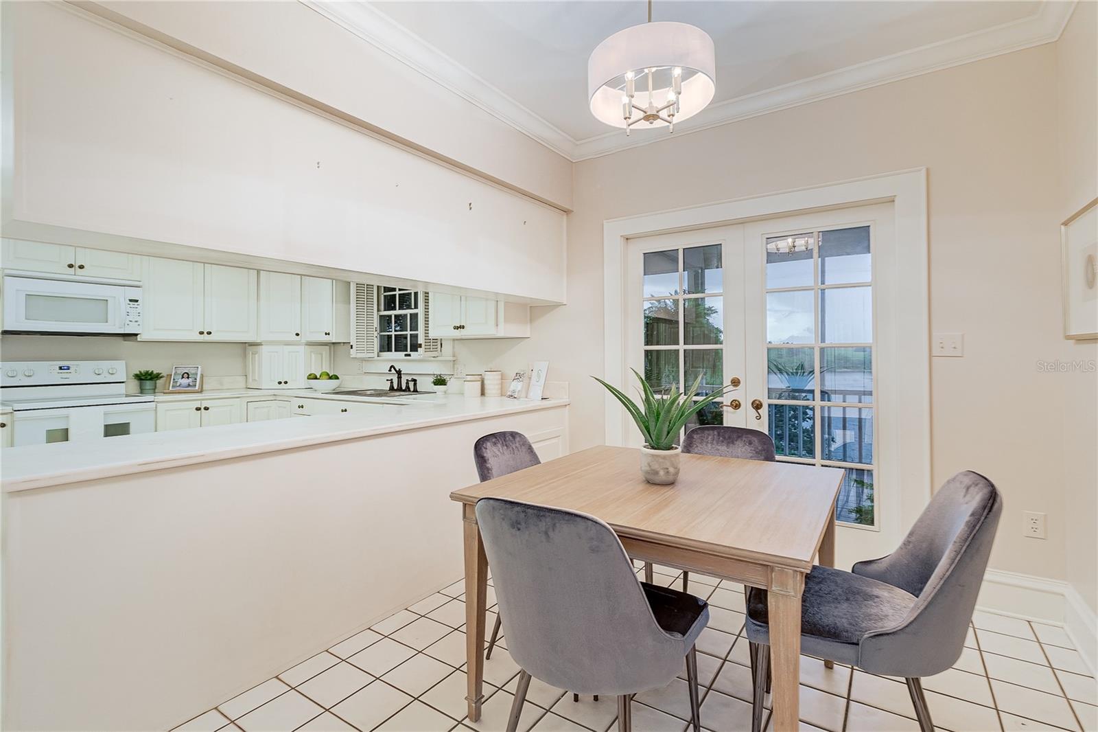 3241 HARBOR BEACH DR