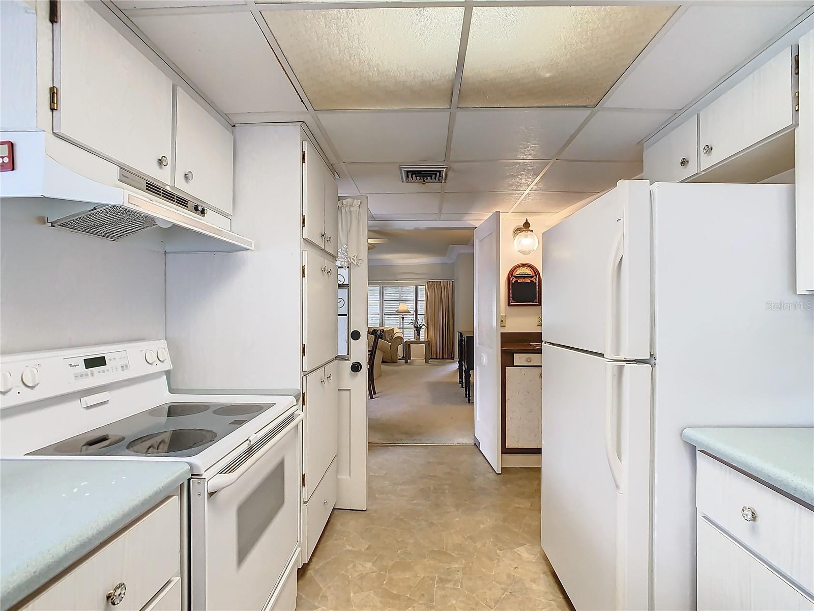 1117 N LAKESHORE BLVD