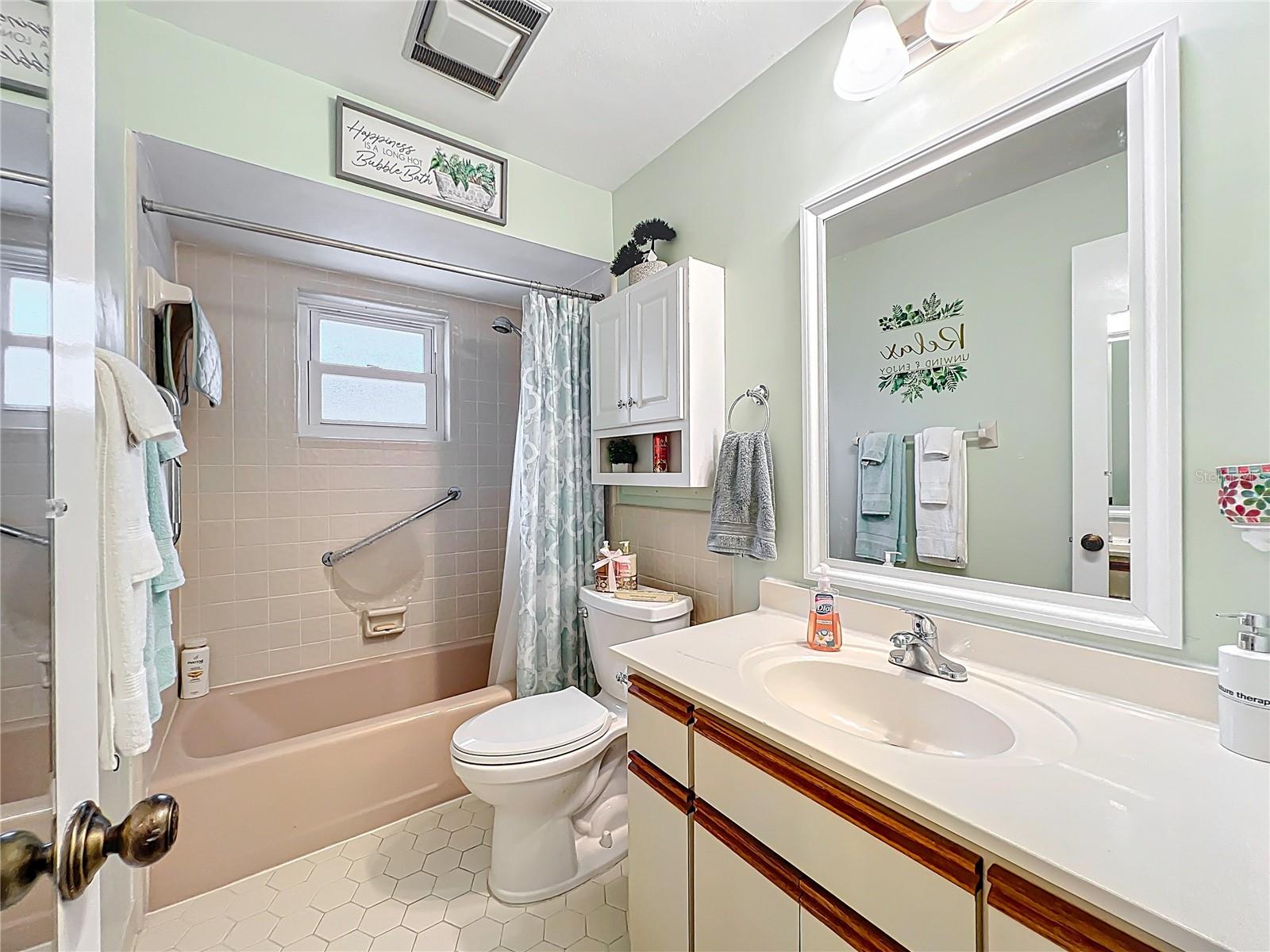 571 SAINT ANDREWS RD