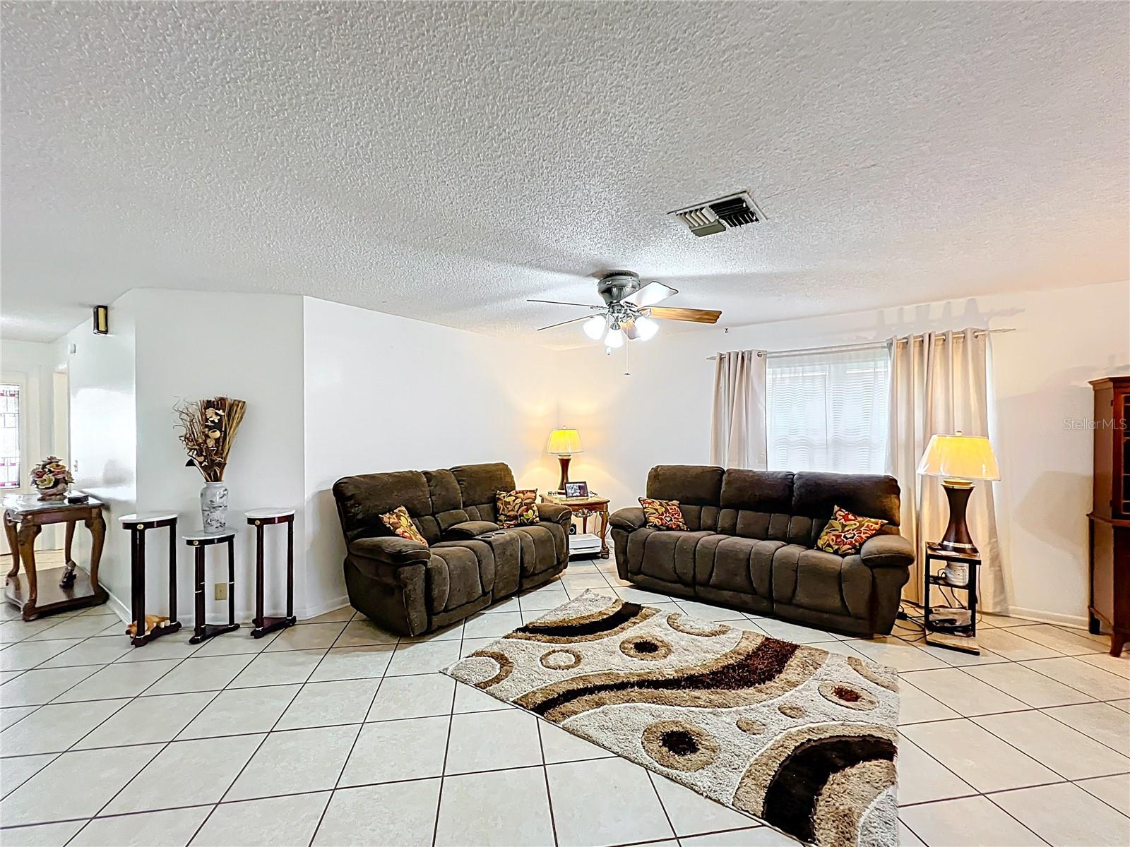 571 SAINT ANDREWS RD