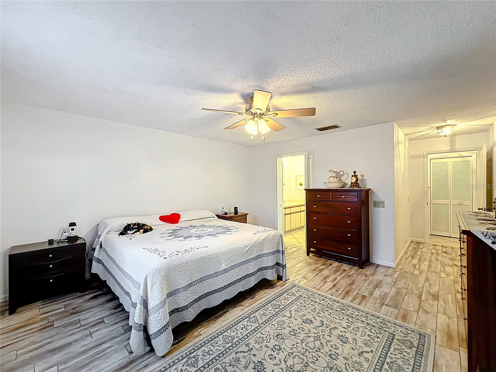 571 SAINT ANDREWS RD