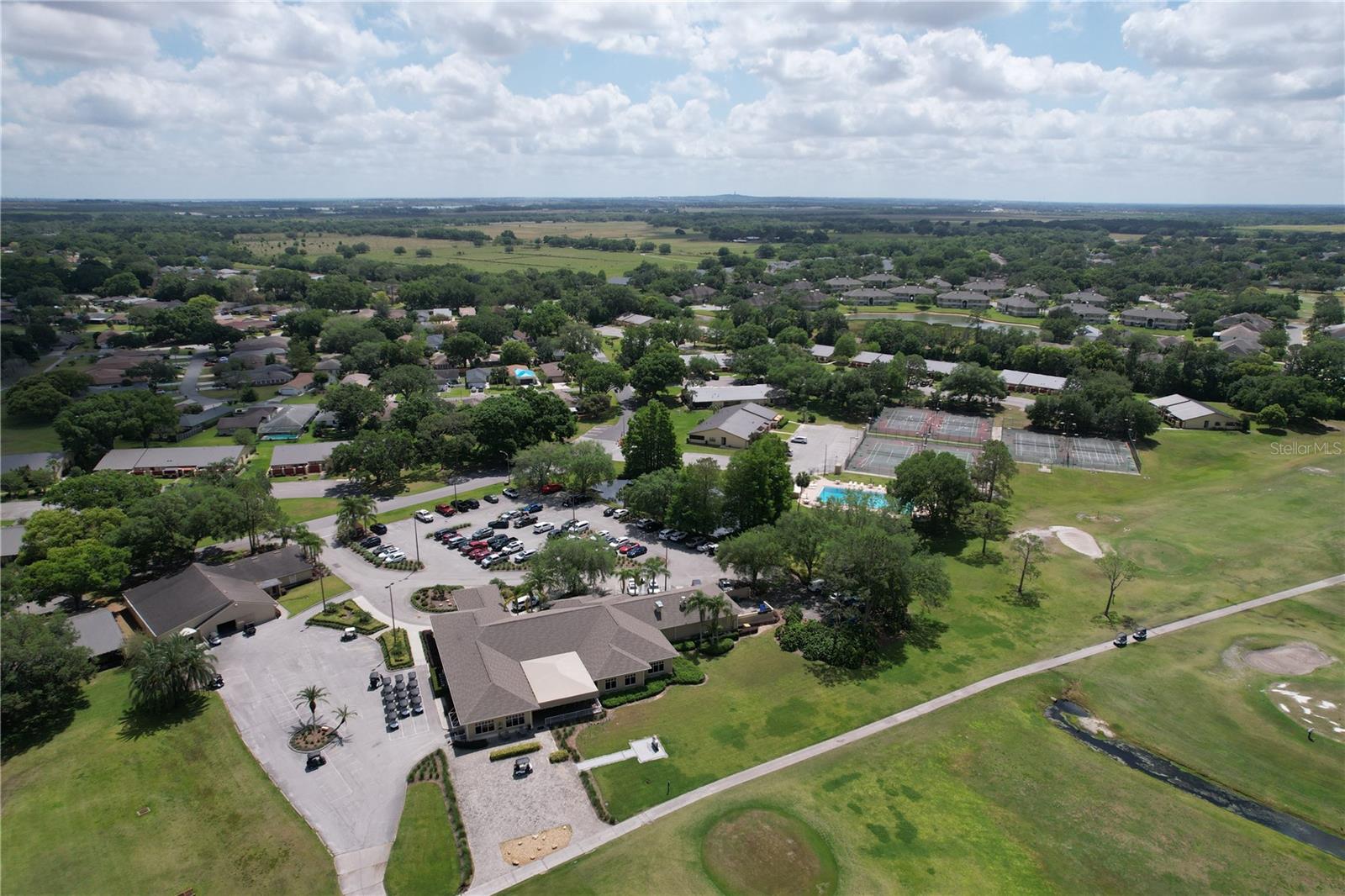 571 SAINT ANDREWS RD