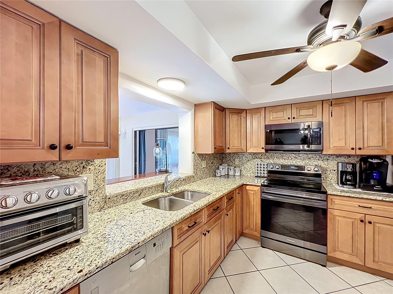 571 SAINT ANDREWS RD