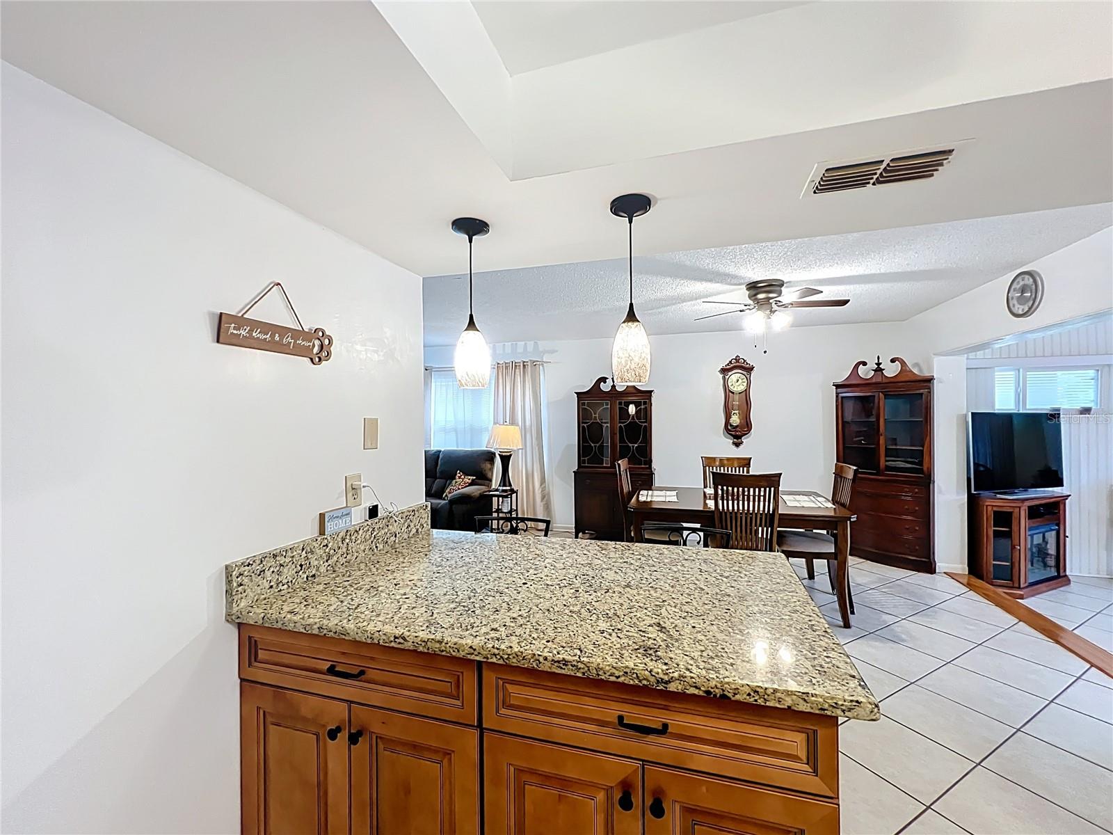 571 SAINT ANDREWS RD