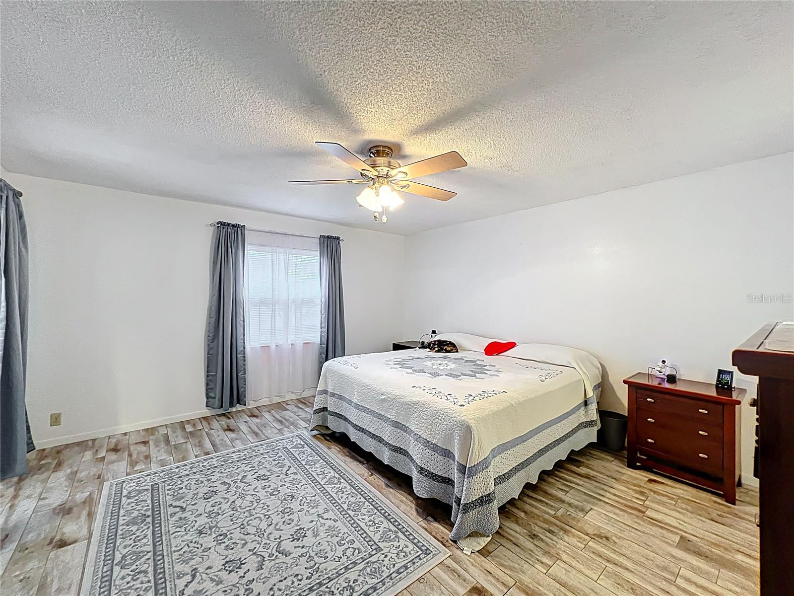 571 SAINT ANDREWS RD