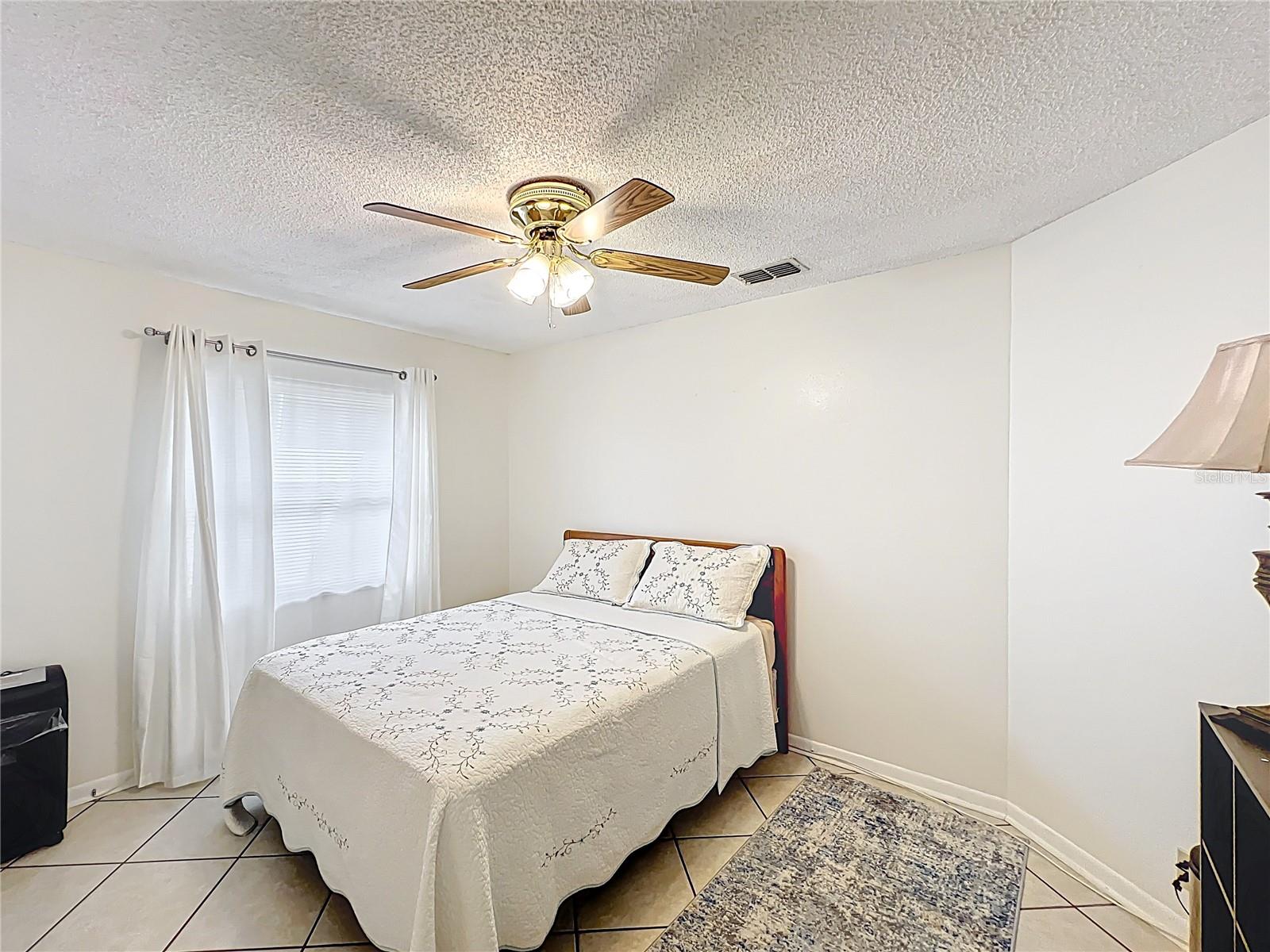 571 SAINT ANDREWS RD