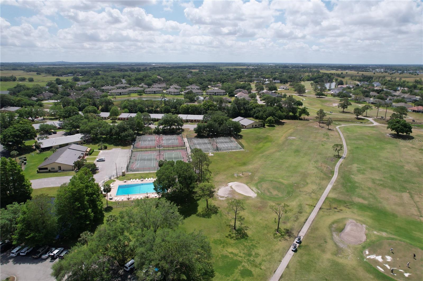 571 SAINT ANDREWS RD