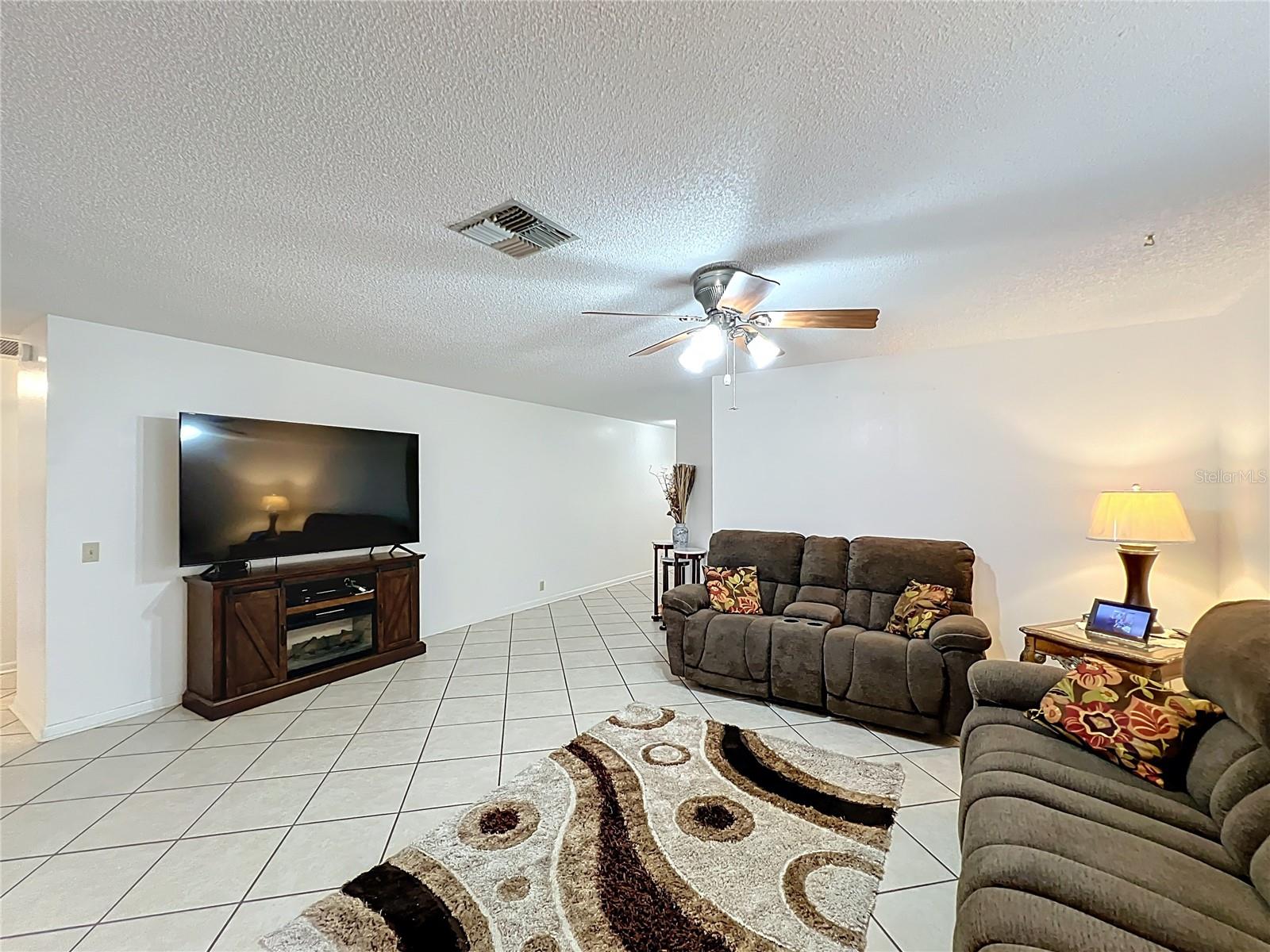 571 SAINT ANDREWS RD