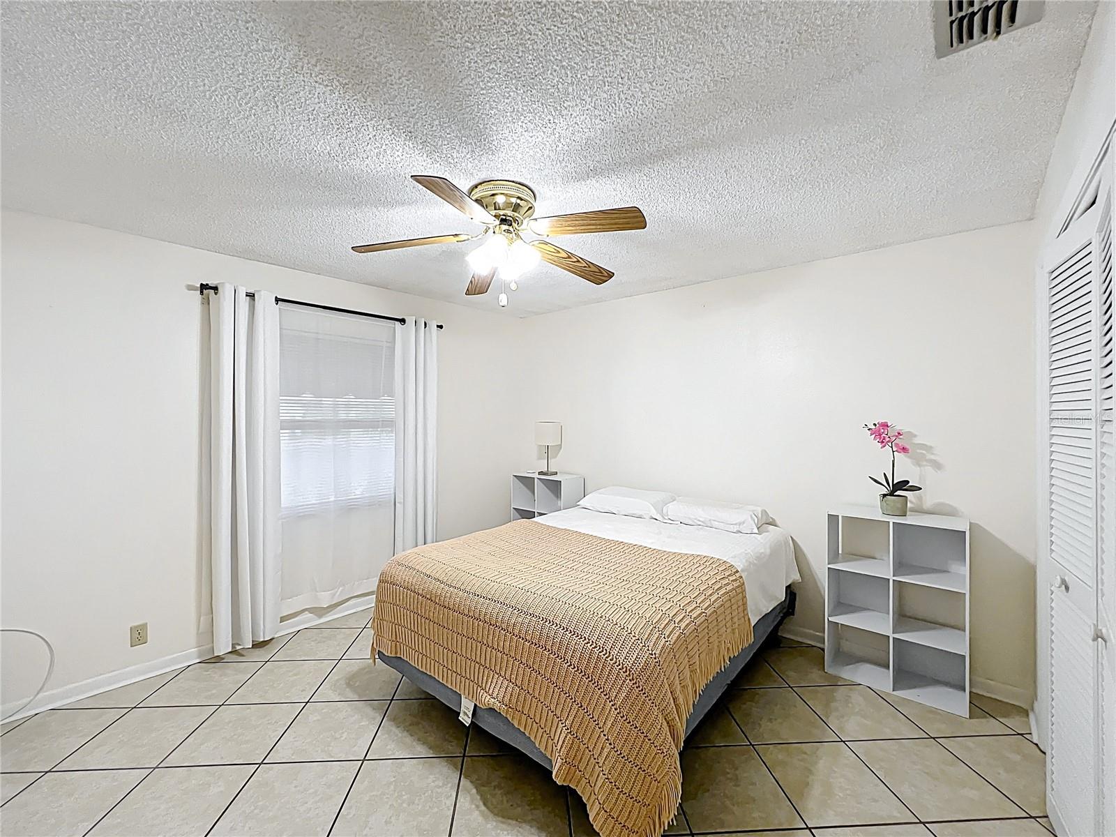 571 SAINT ANDREWS RD