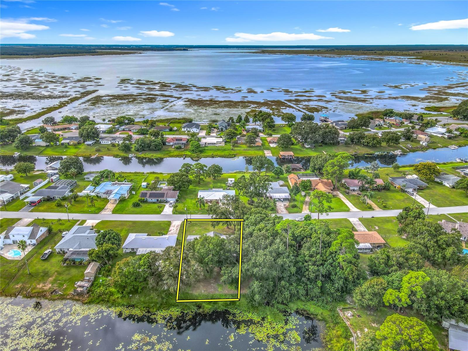 433 CANAL DR