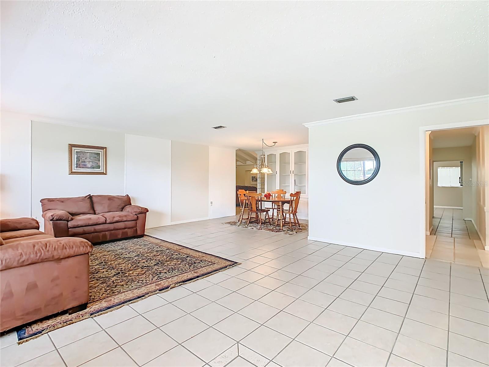 433 CANAL DR