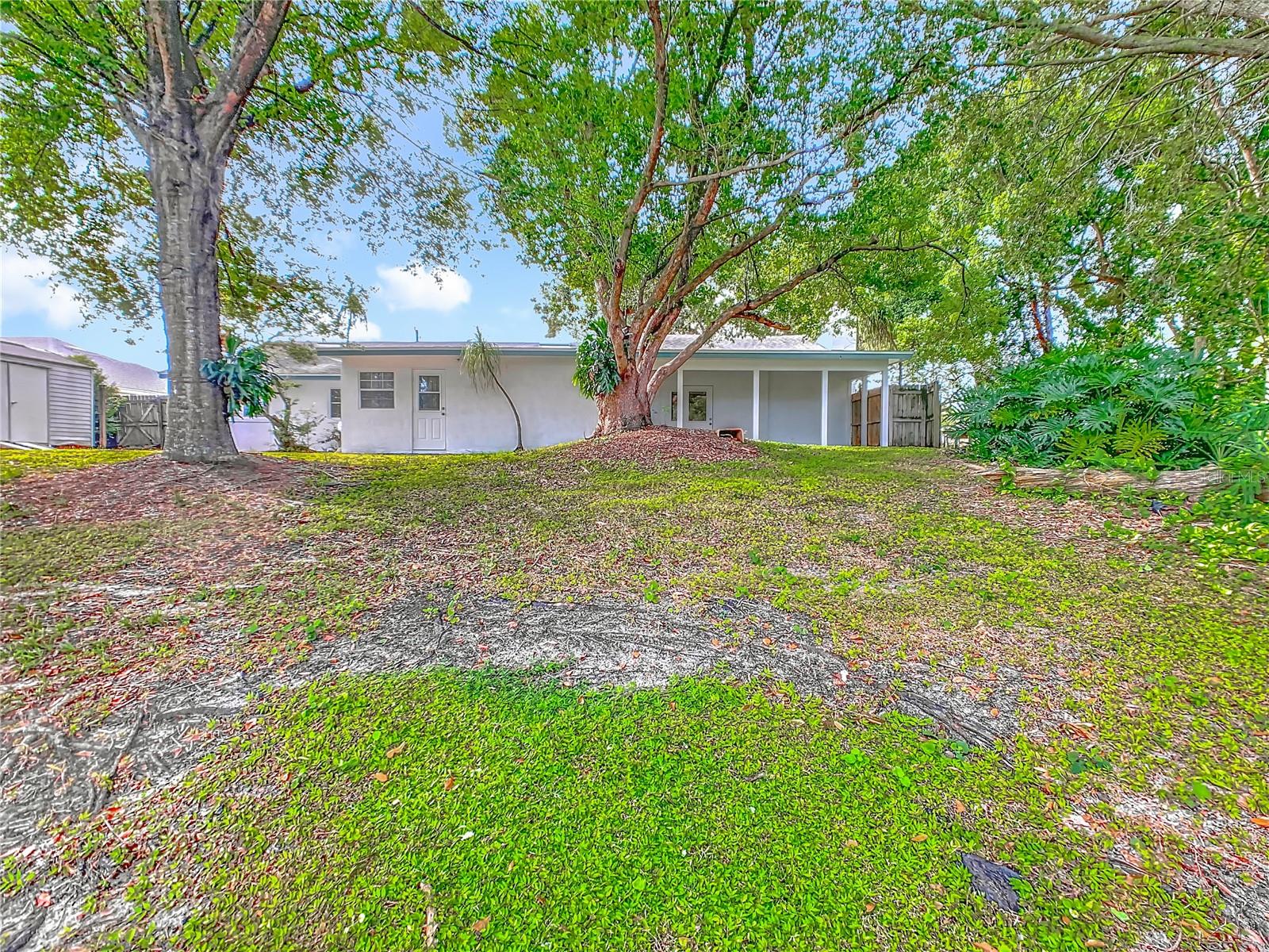 433 CANAL DR
